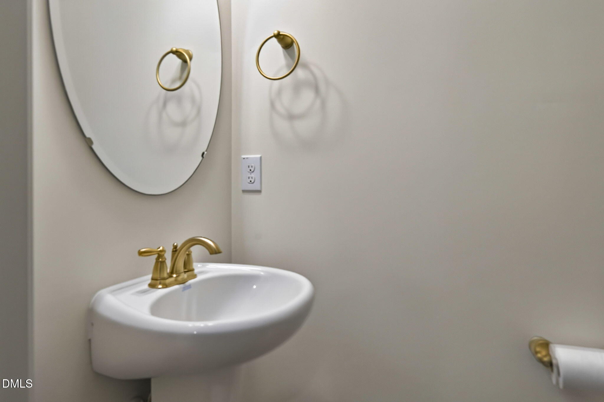 1504 Fairbury Lane Property Photo 11