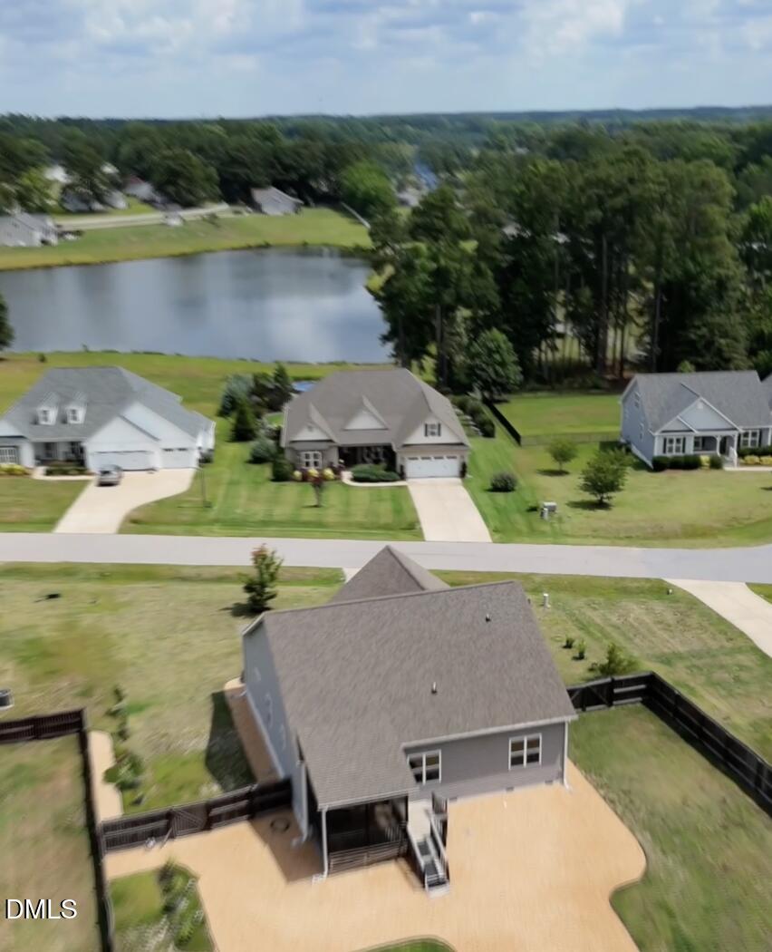 102 Regal Pond Drive Property Photo 3