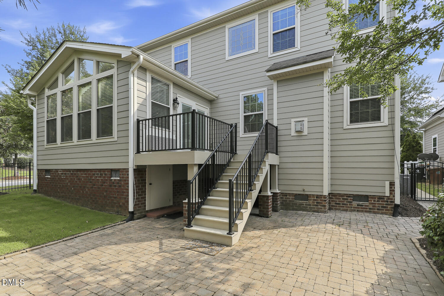 300 Silver Bluff Street Property Photo 18