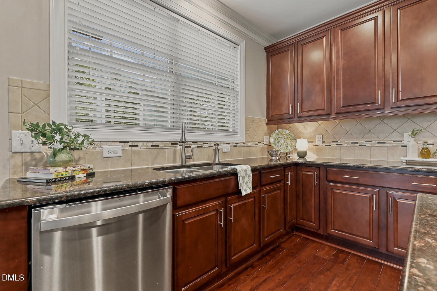 300 Silver Bluff Street Property Photo 19