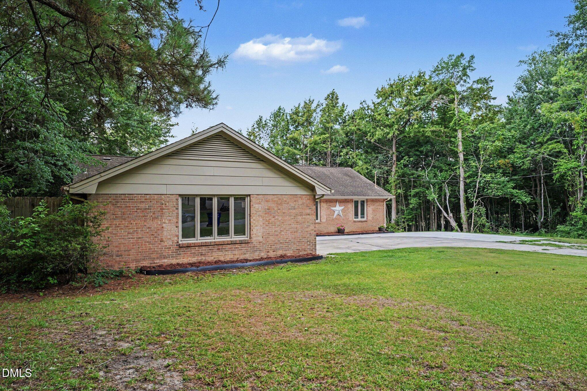 211 Brookside Drive Property Photo 22