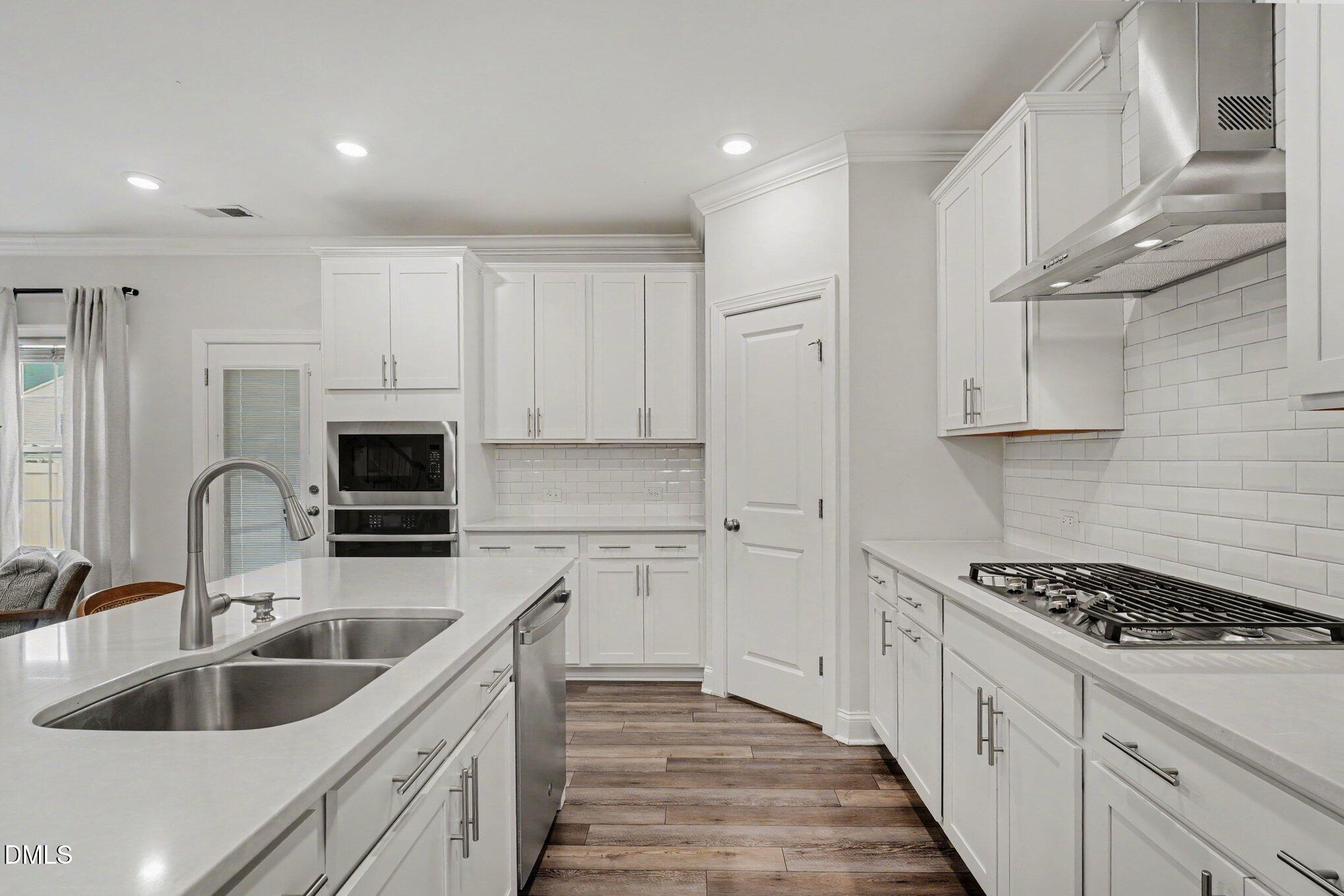 1033 Bellewood Park Drive Property Photo 11