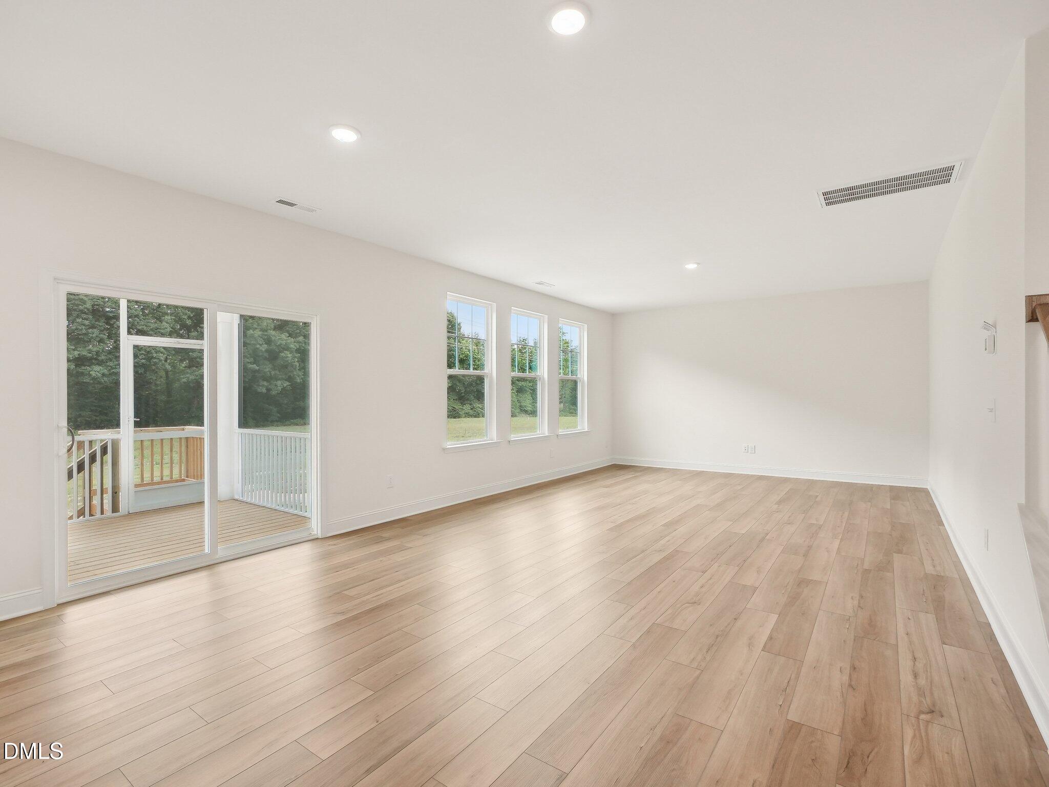 508 Hipwood Drive Property Photo 8