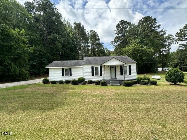560 Clyde Pearce Road Property Photo 1