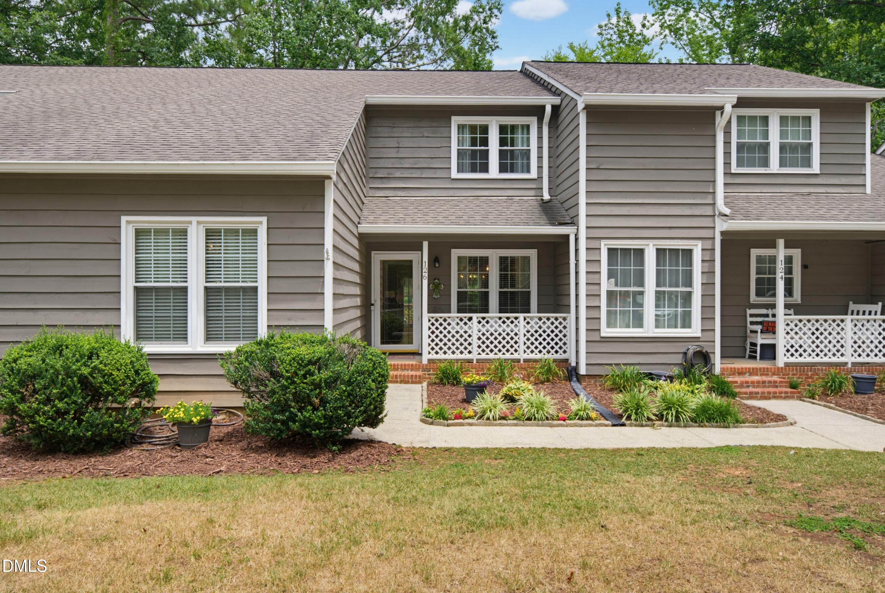 126 Lake Hollow Circle