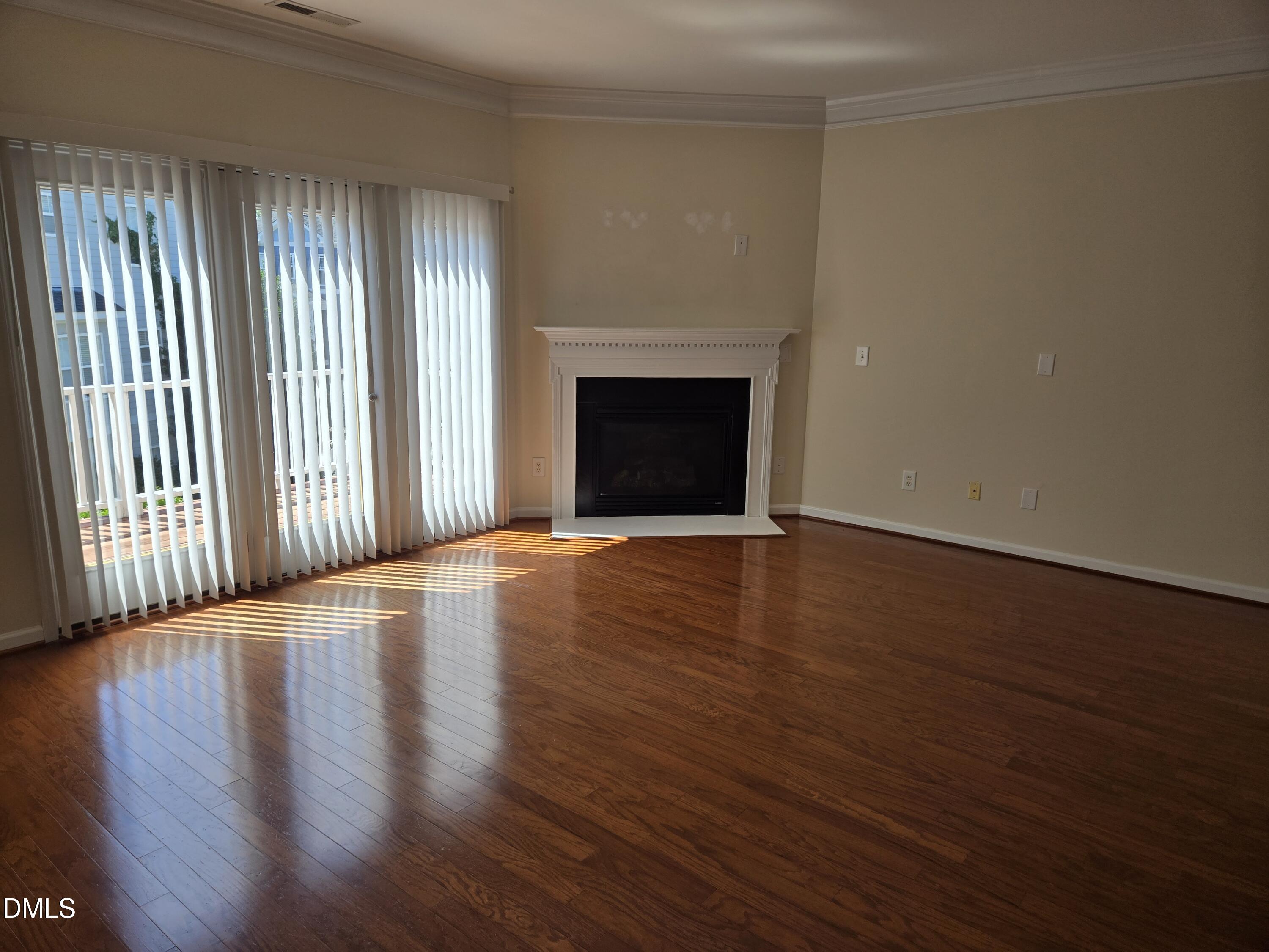 329 Kinellan Lane Property Photo 3