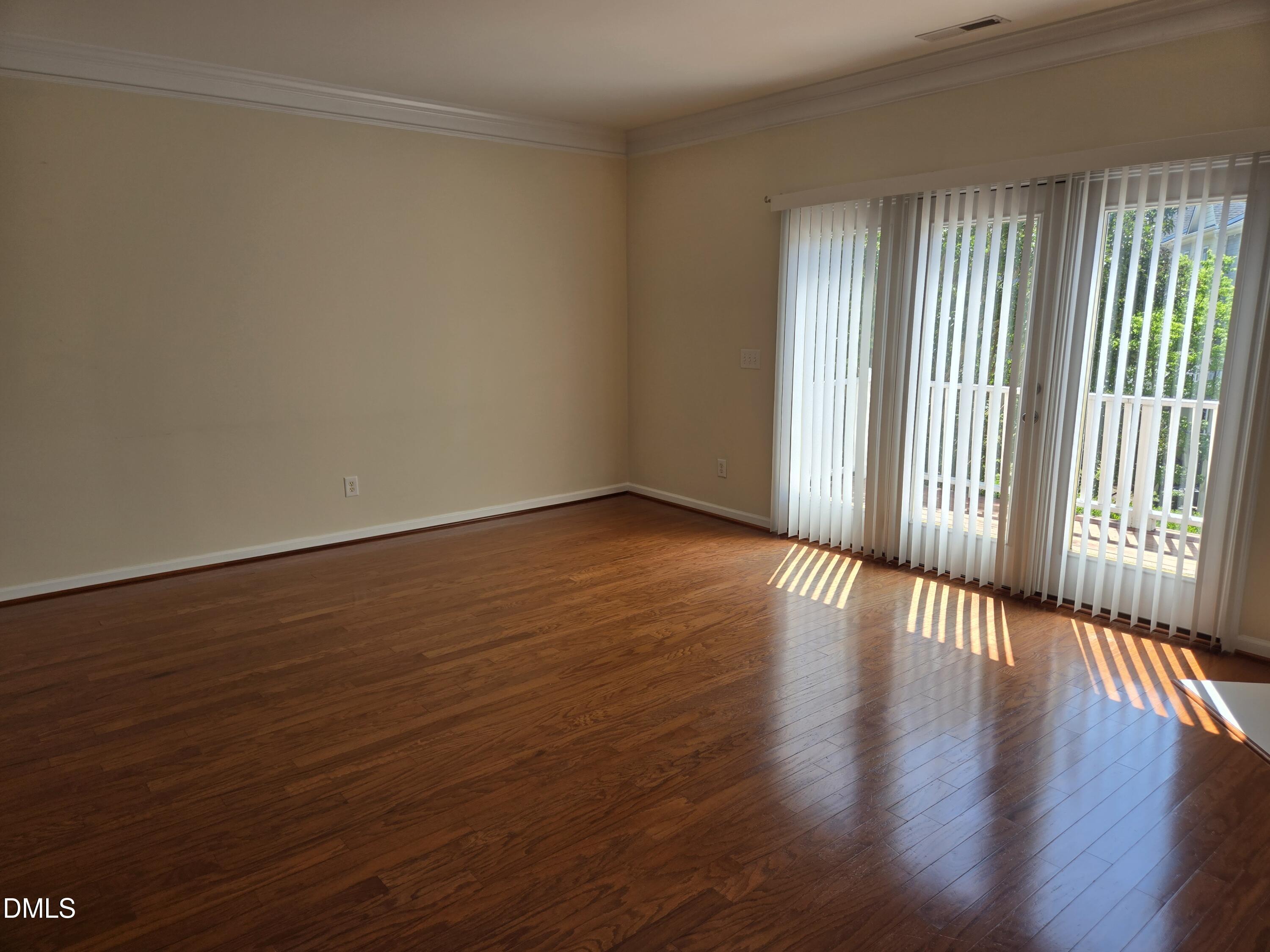 329 Kinellan Lane Property Photo 4