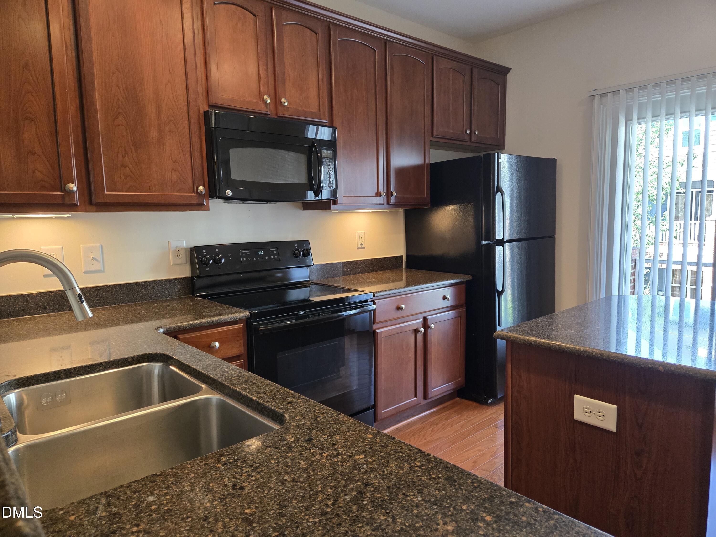 329 Kinellan Lane Property Photo 6