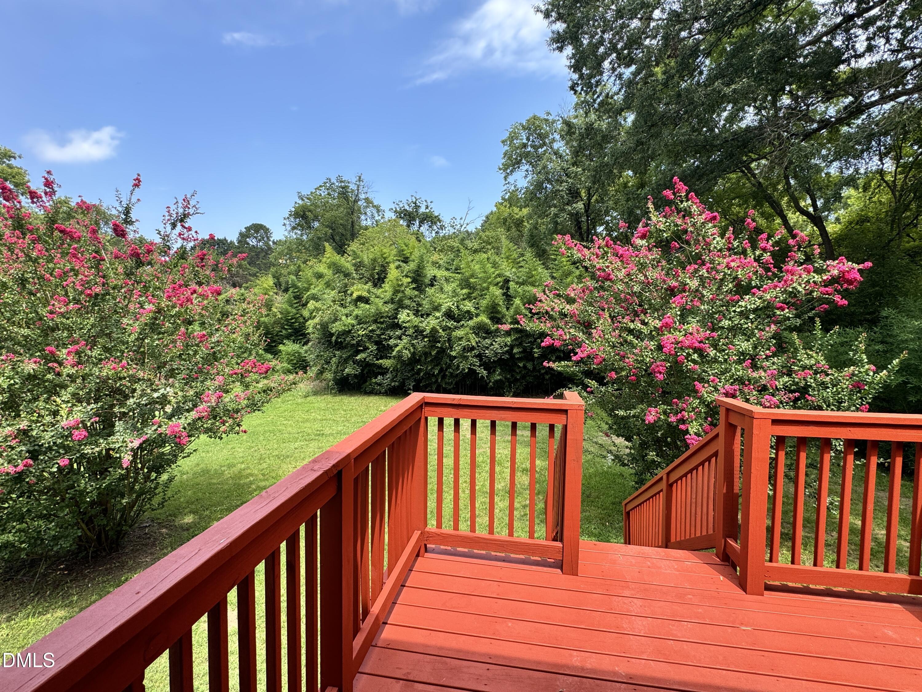 820 Chandler Avenue Property Photo 1