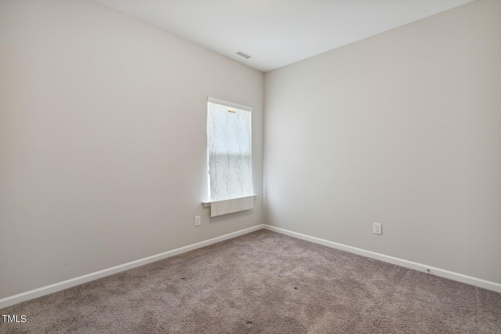504 Highland Rhodes Drive Property Photo 8