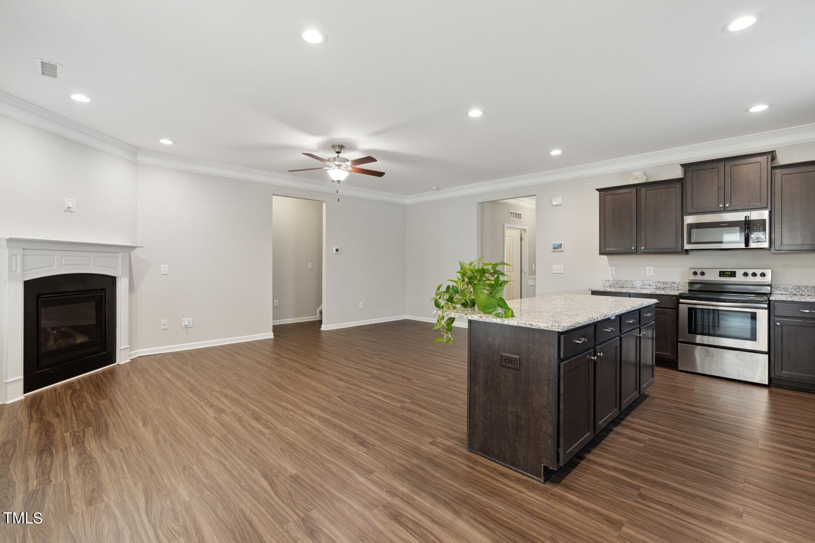 504 Highland Rhodes Drive Property Photo 13