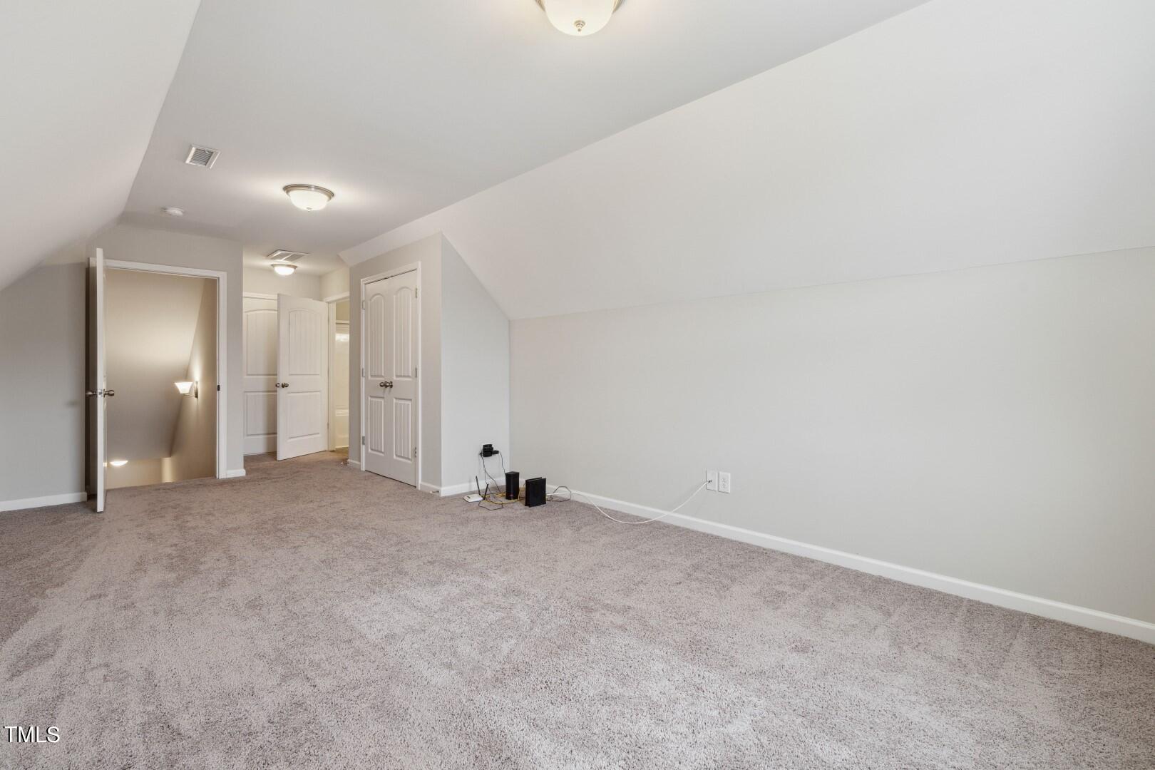 504 Highland Rhodes Drive Property Photo 26