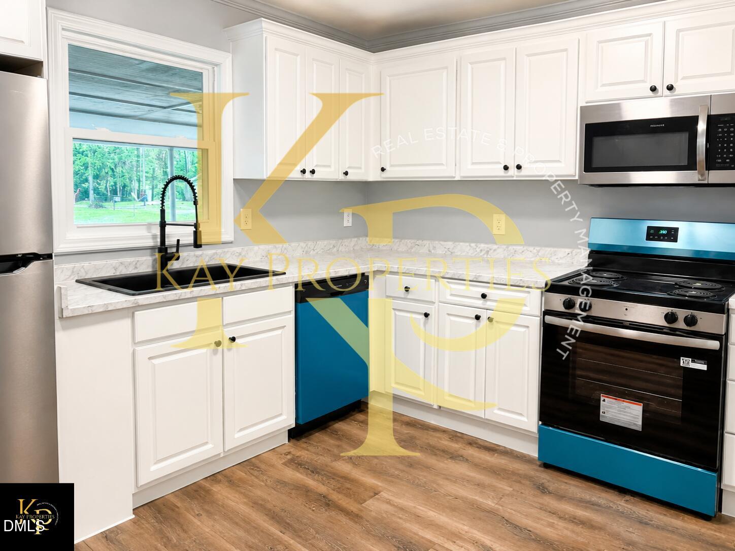 1828 Windsor Drive Property Photo 10