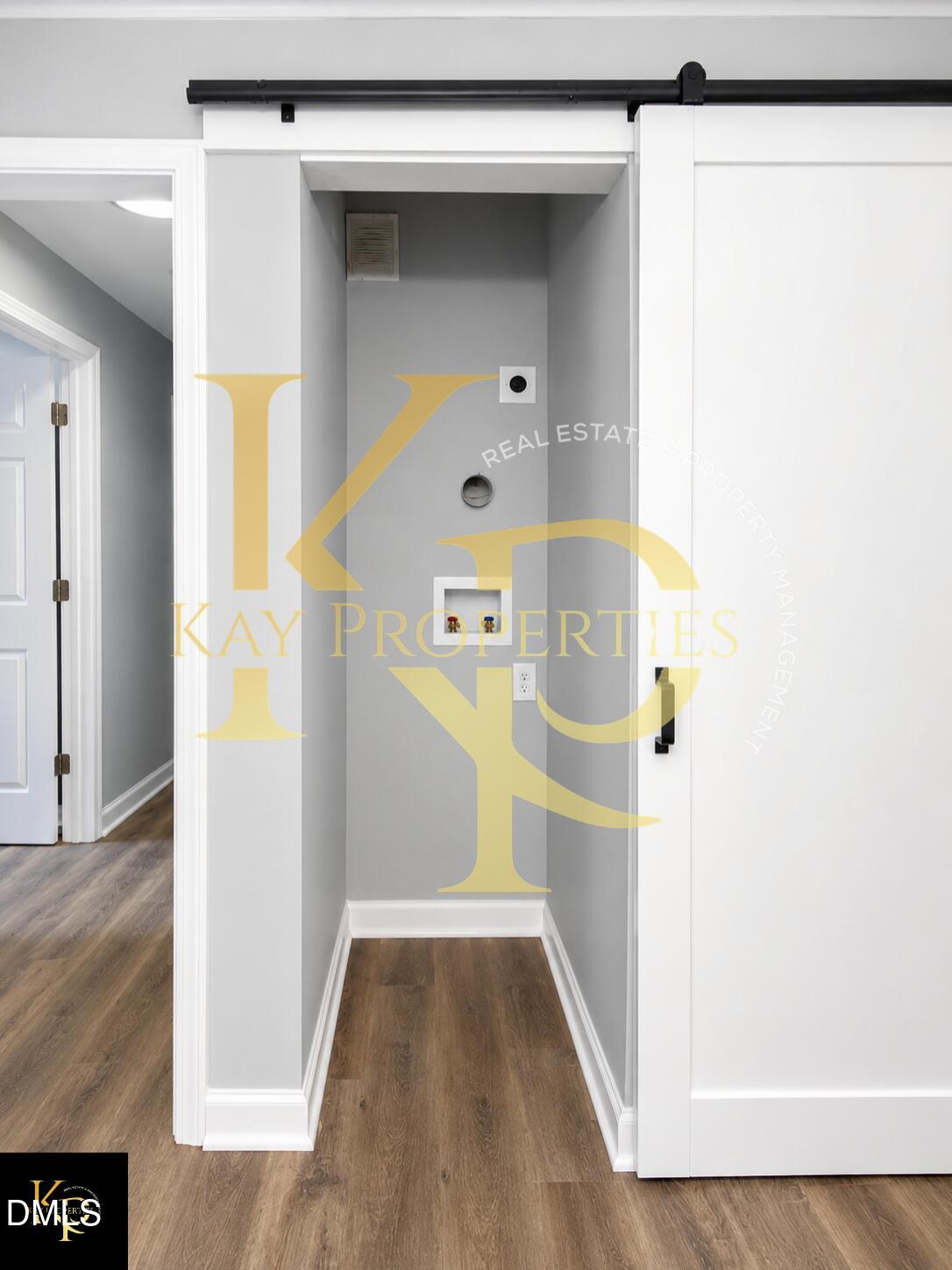 1828 Windsor Drive Property Photo 14