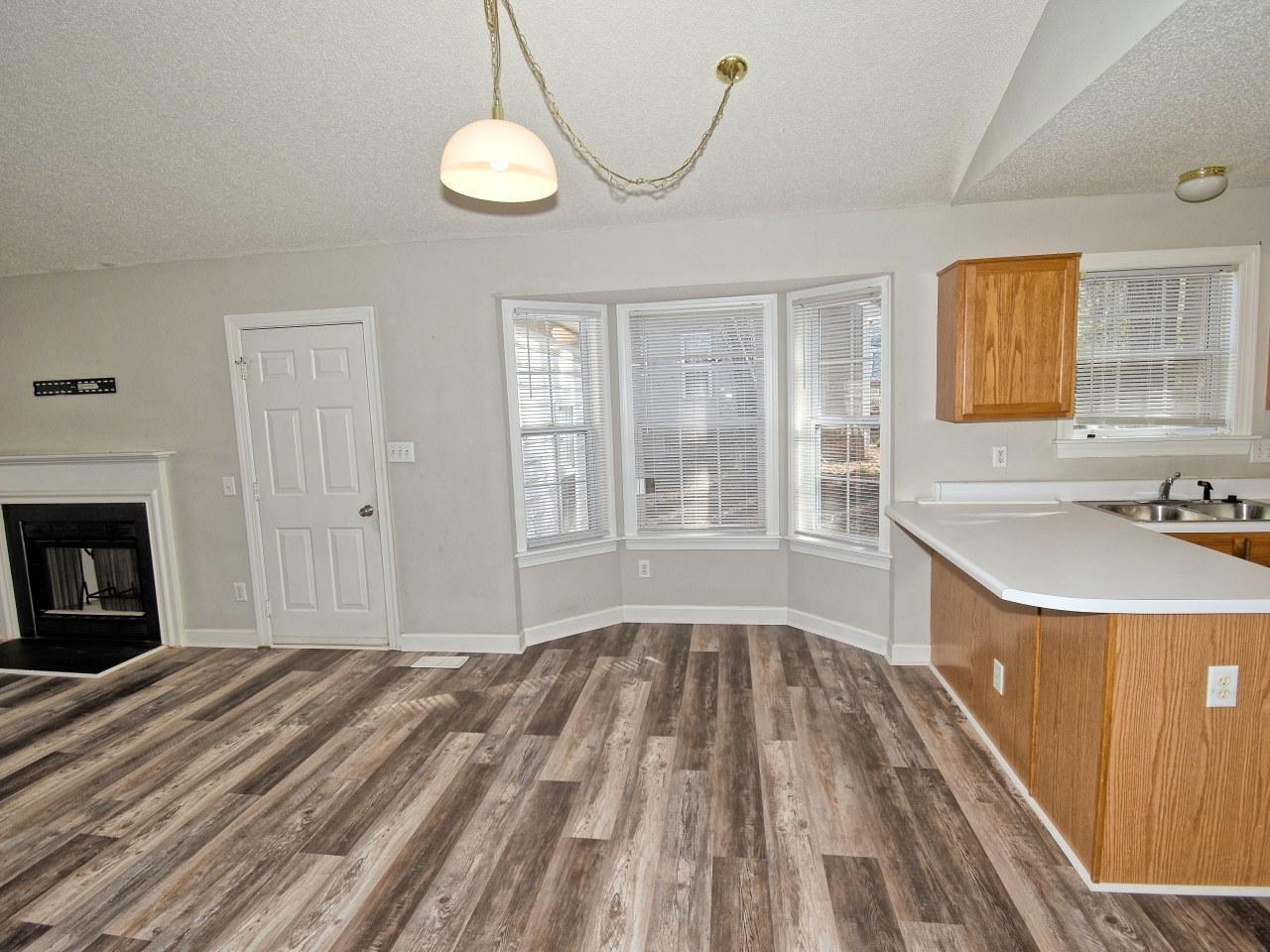 239 Tillamook Drive Property Photo 8