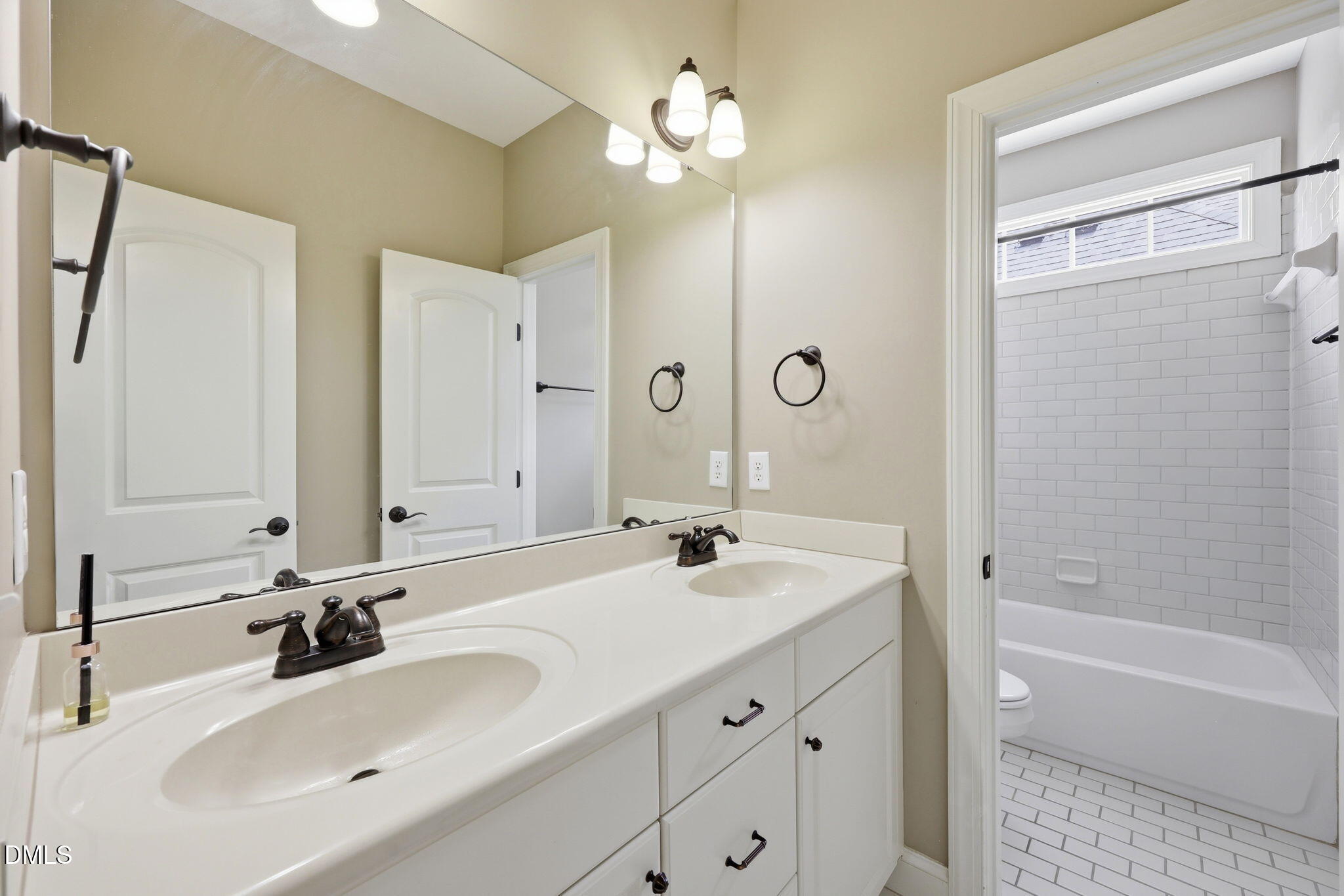 2735 Cameron Pond Drive Property Photo 40