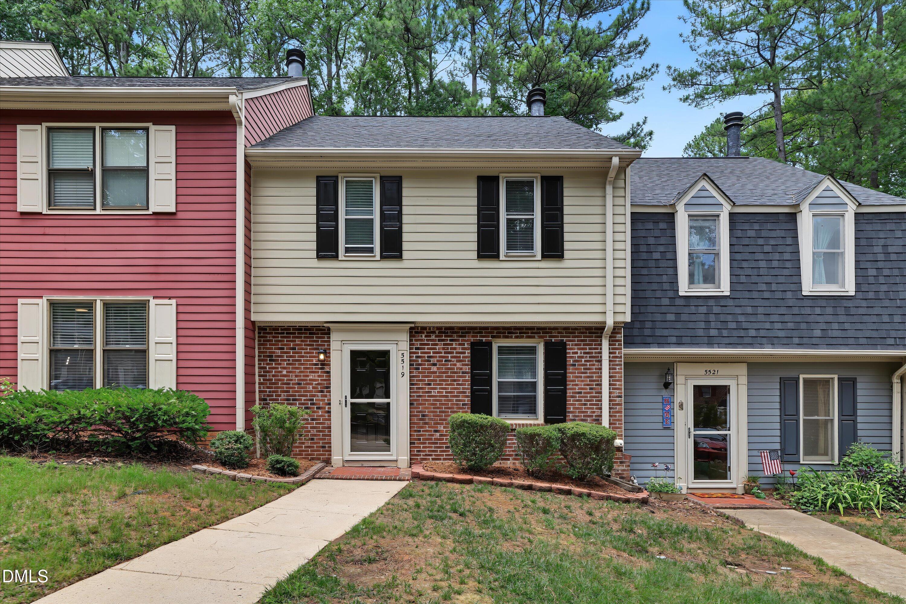 5519 Hamstead Crossing Property Photo 1