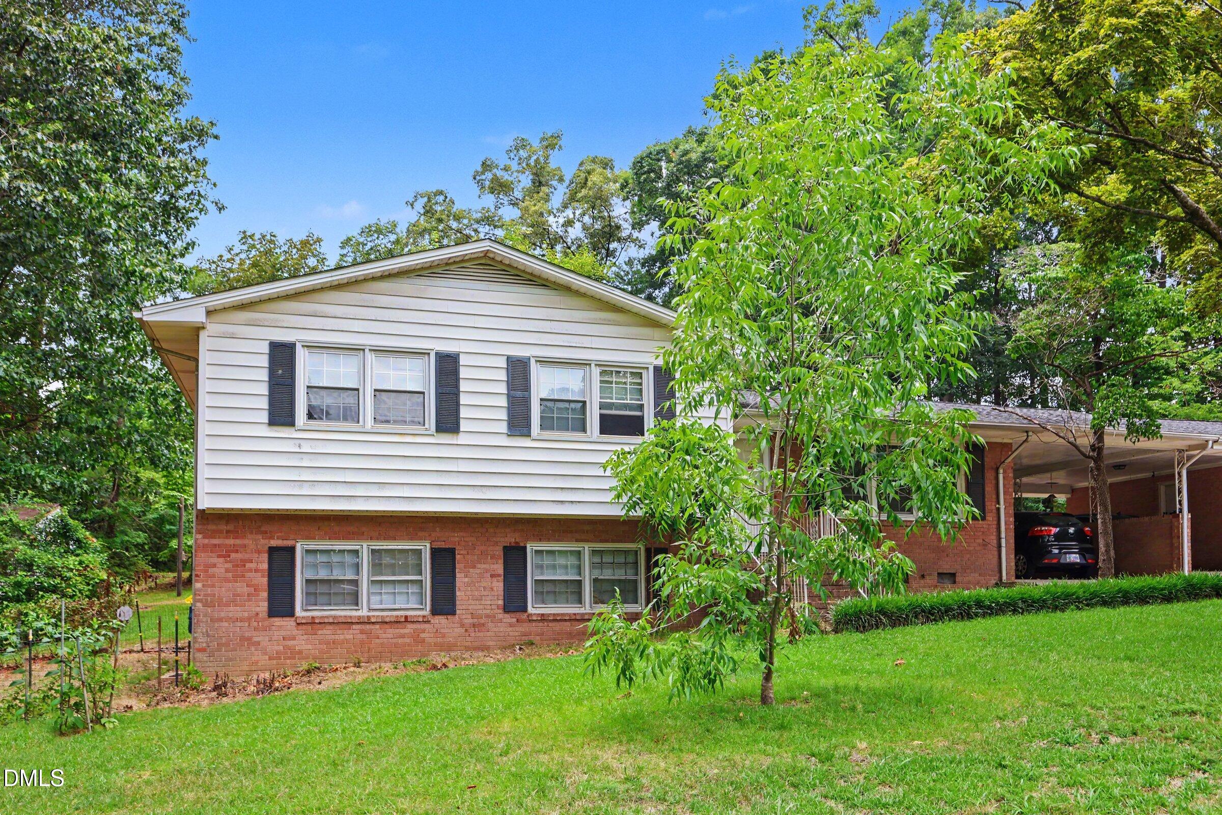 1809 Pinedale Drive Property Photo 4