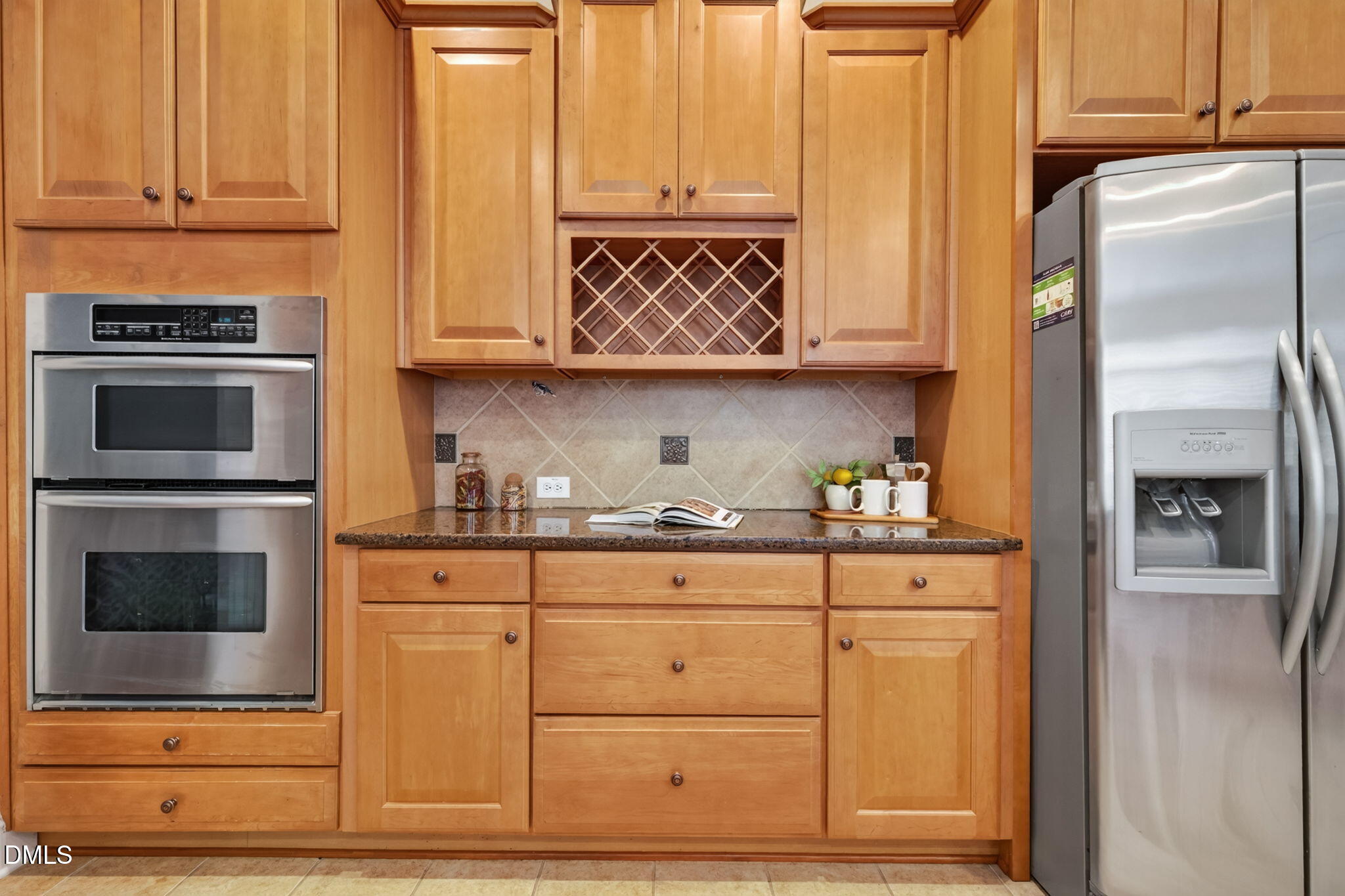1049 Kennicott Avenue Property Photo 17