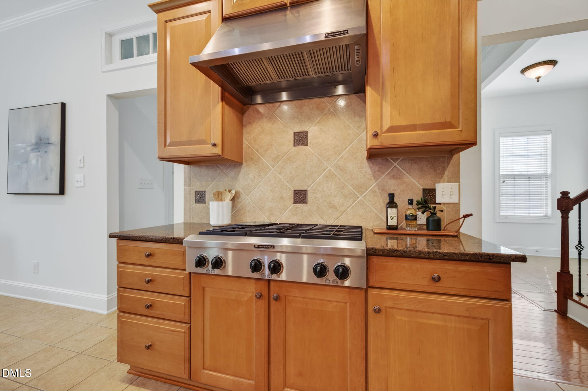 1049 Kennicott Avenue Property Photo 18