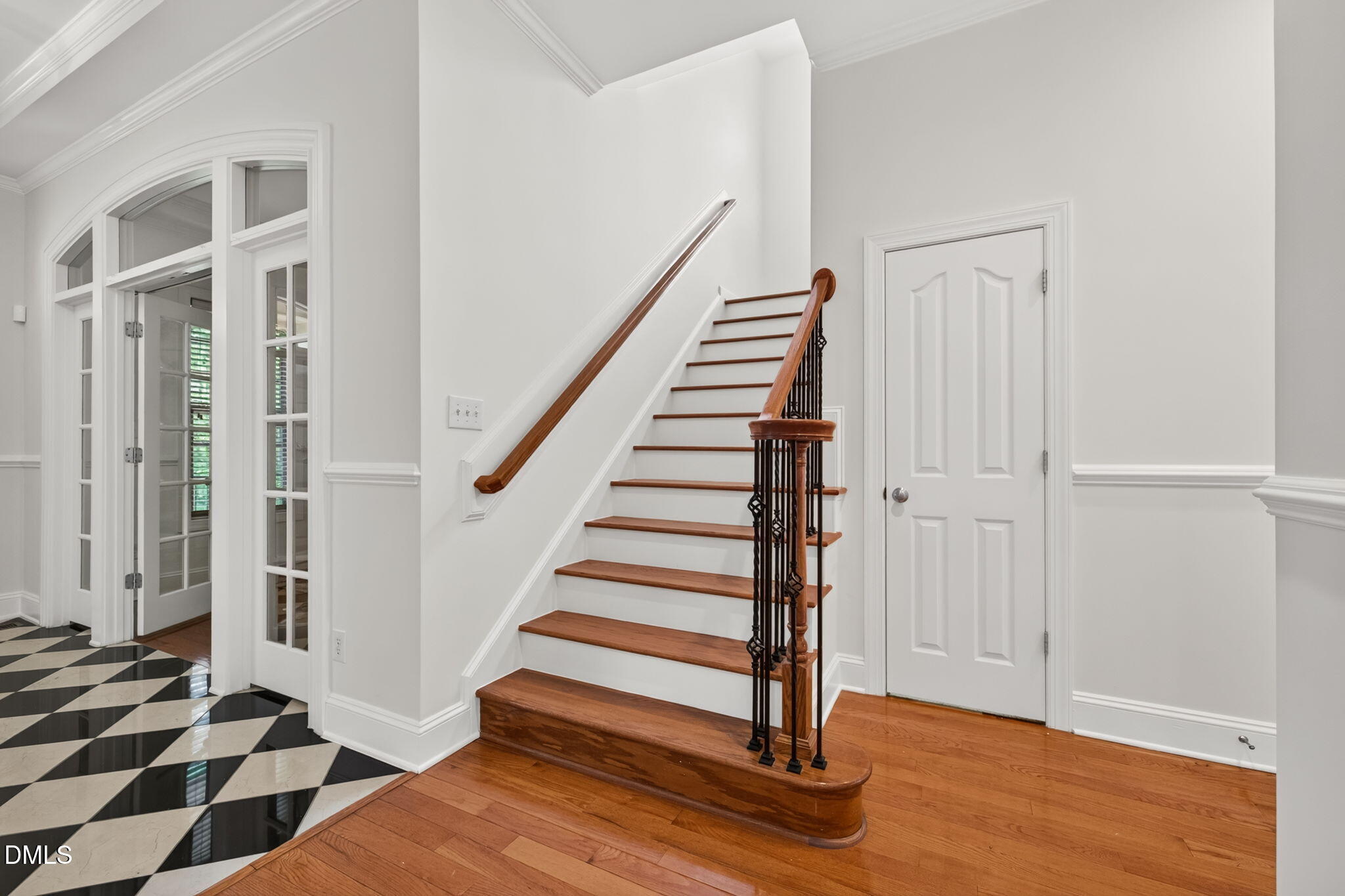 1049 Kennicott Avenue Property Photo 27