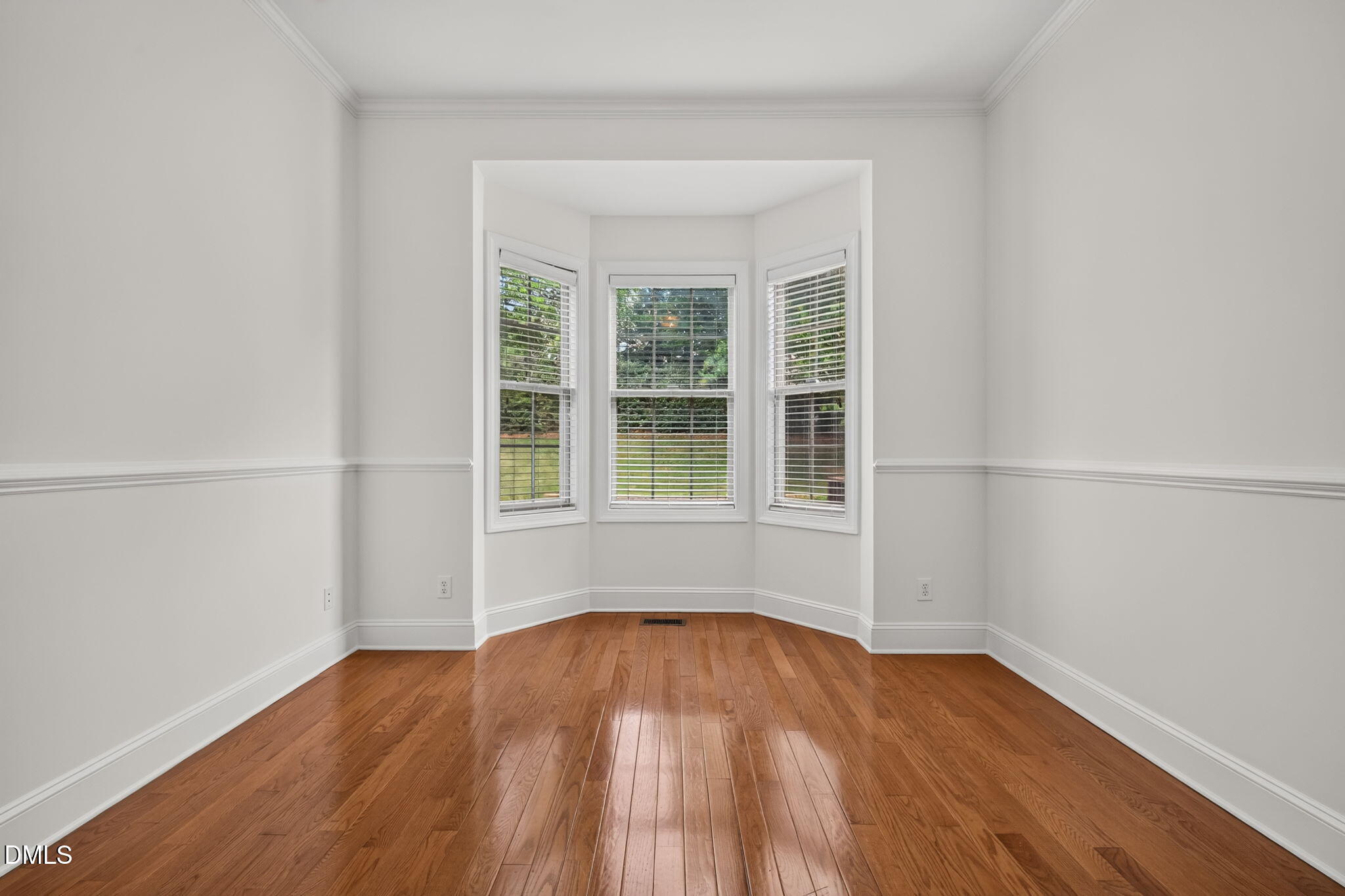 1049 Kennicott Avenue Property Photo 29