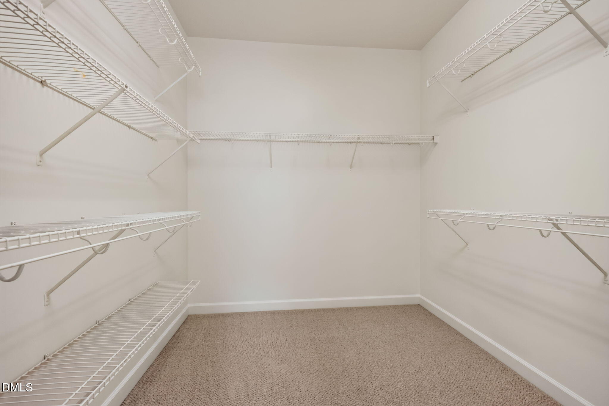 1049 Kennicott Avenue Property Photo 39