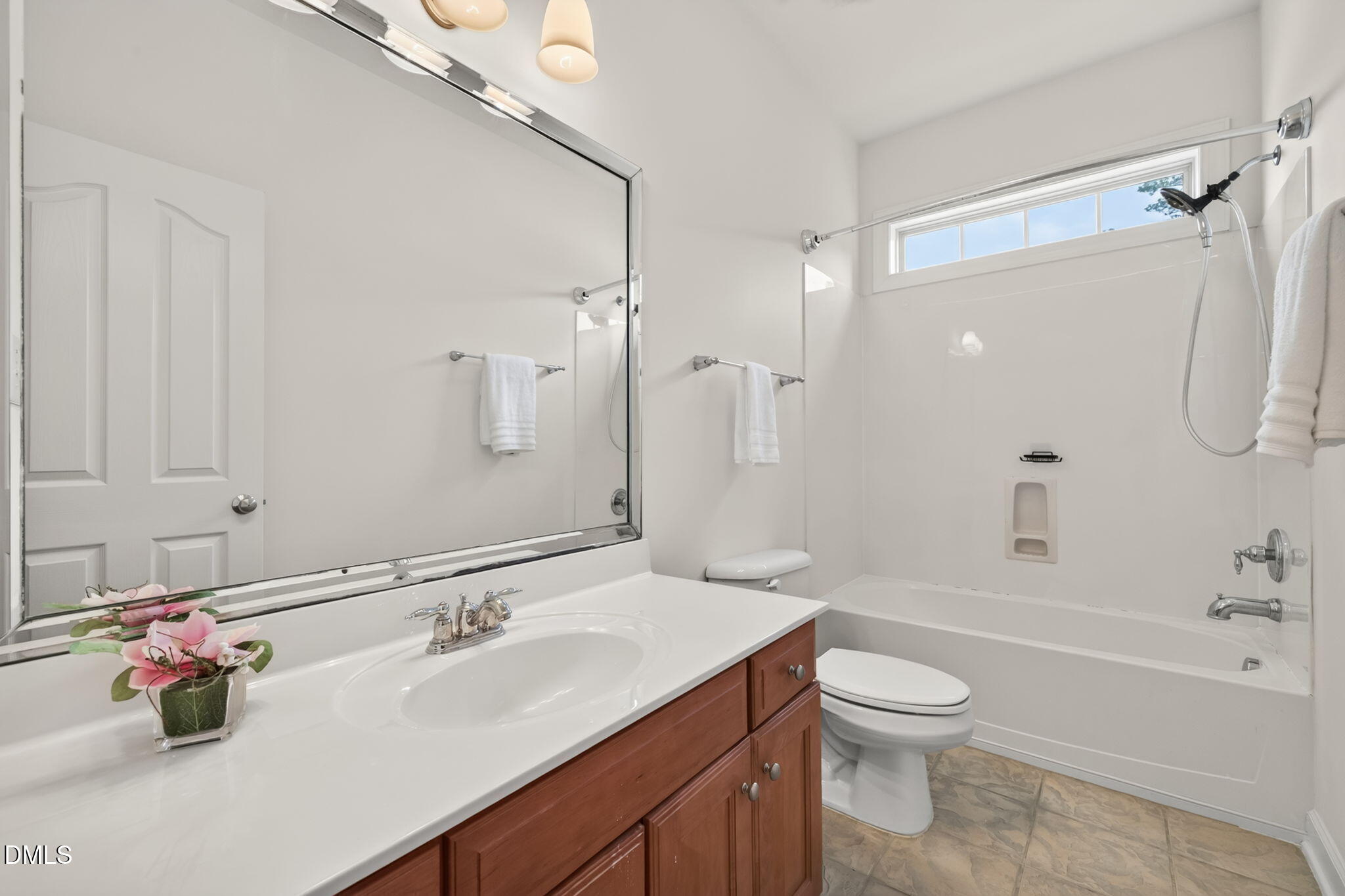 1049 Kennicott Avenue Property Photo 43