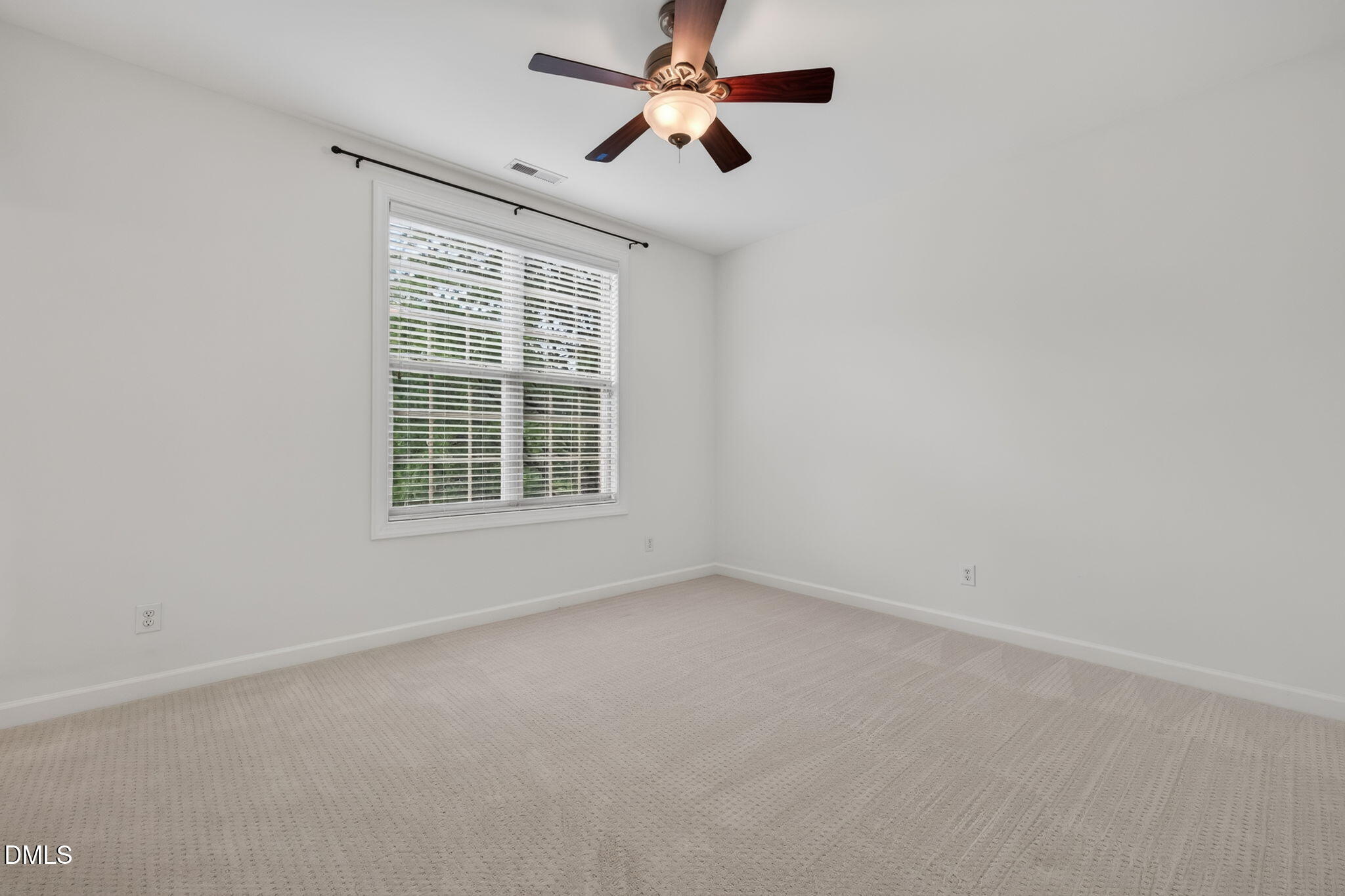 1049 Kennicott Avenue Property Photo 46