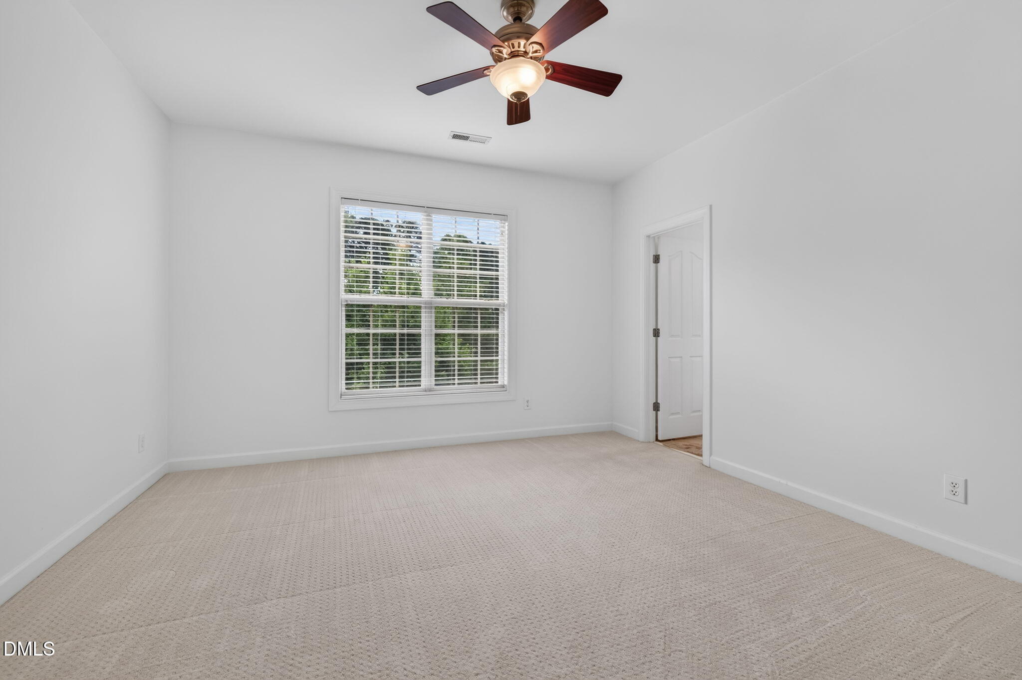 1049 Kennicott Avenue Property Photo 50