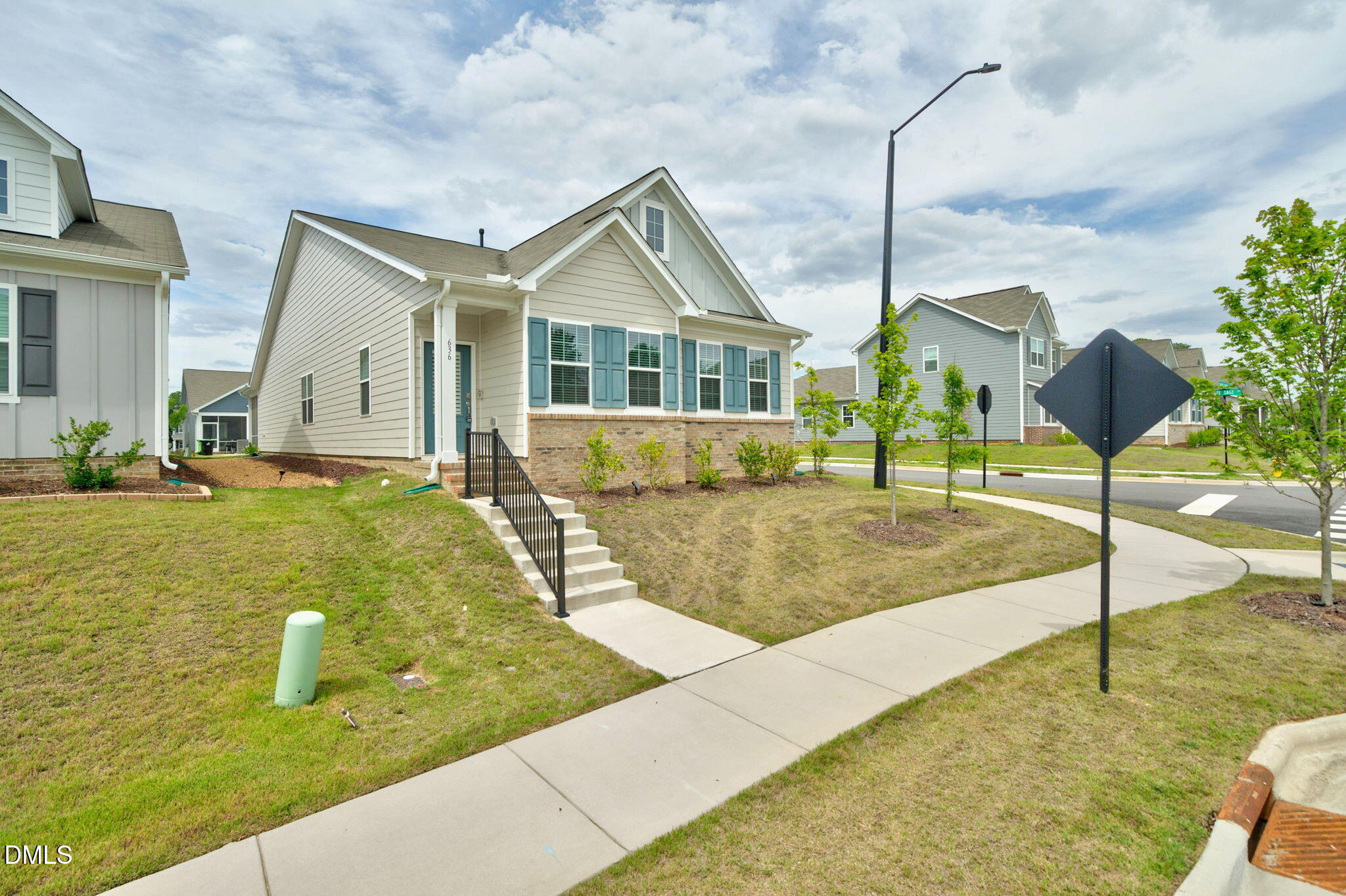 636 Juniper Berry Road Property Photo 2