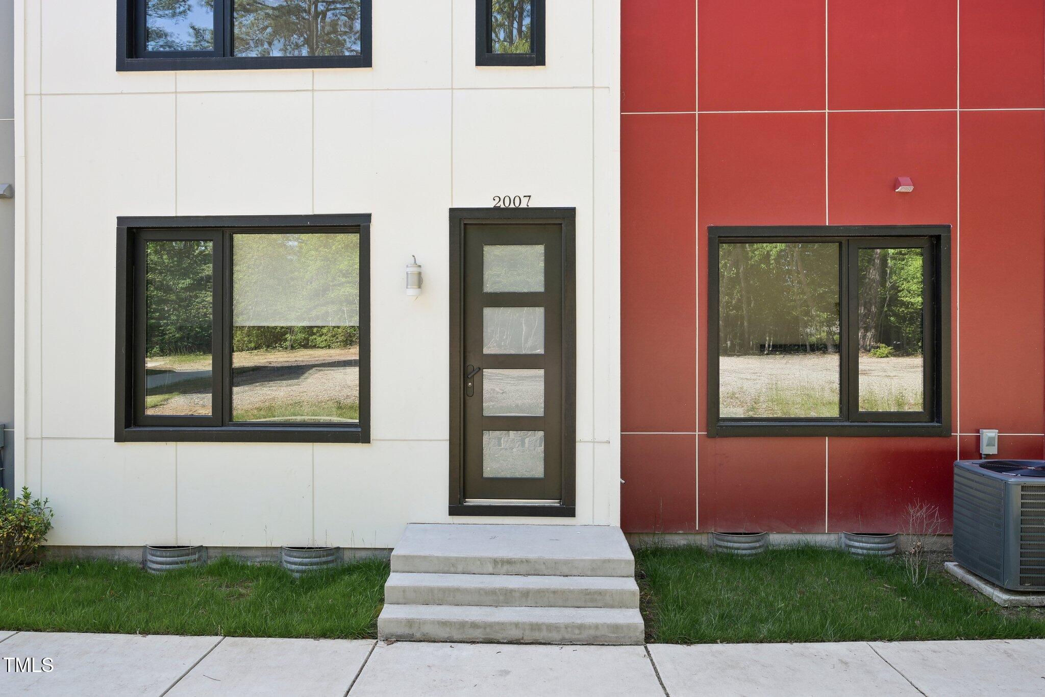2007 Jade Street Property Photo 2