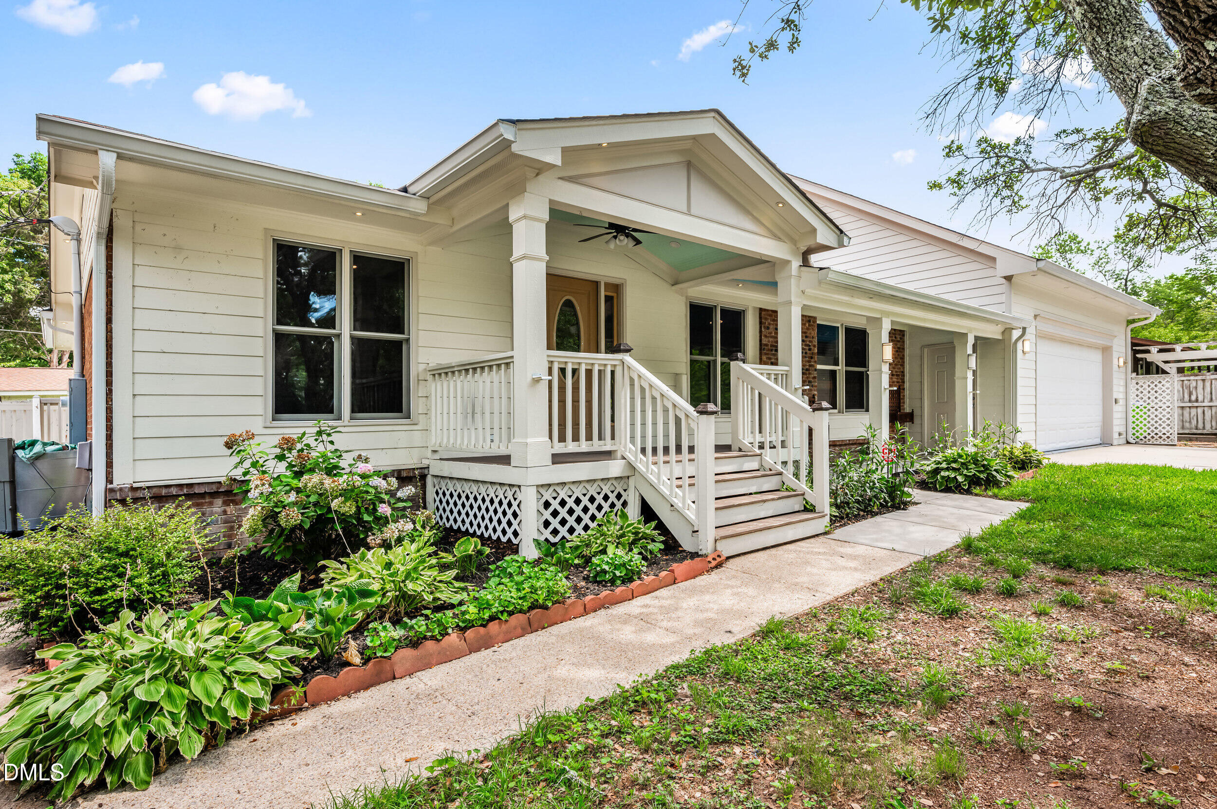 810 Bryn Mawr Court Property Photo 4