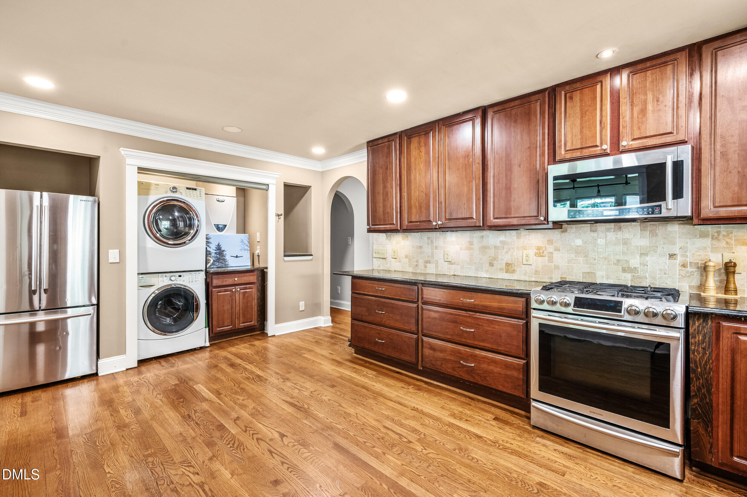 810 Bryn Mawr Court Property Photo 8