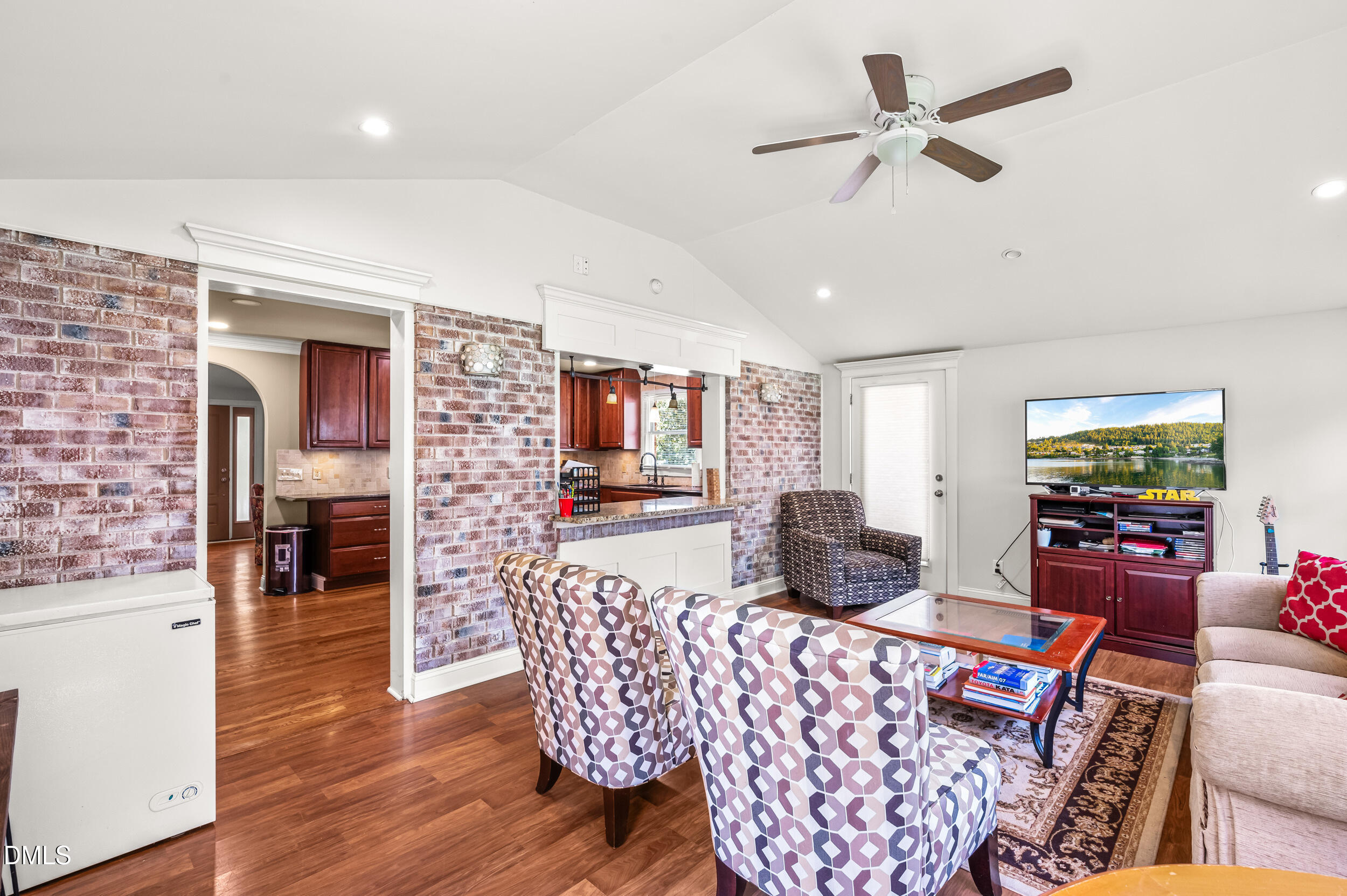 810 Bryn Mawr Court Property Photo 10