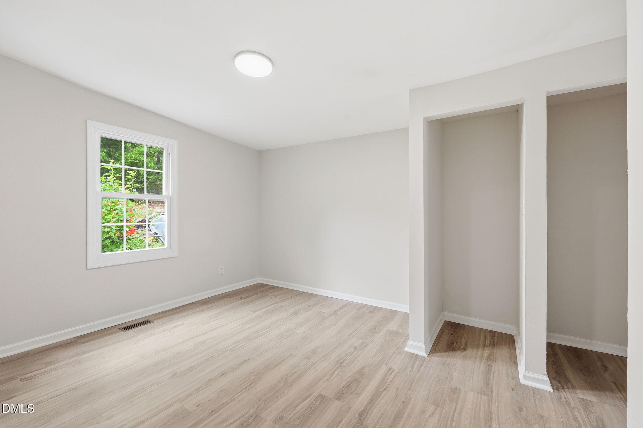 1118 Raynor Street Property Photo 14