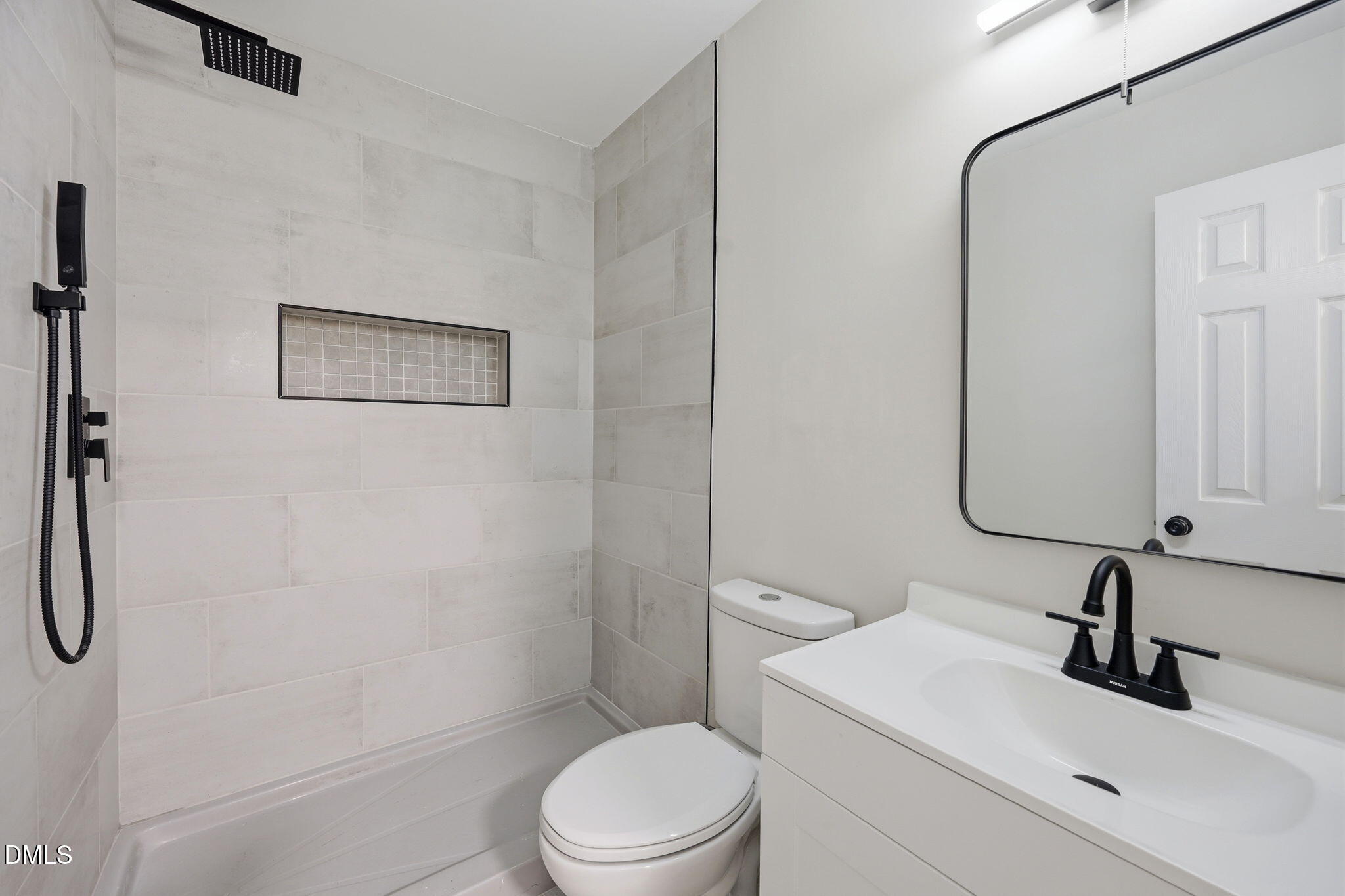 1118 Raynor Street Property Photo 25