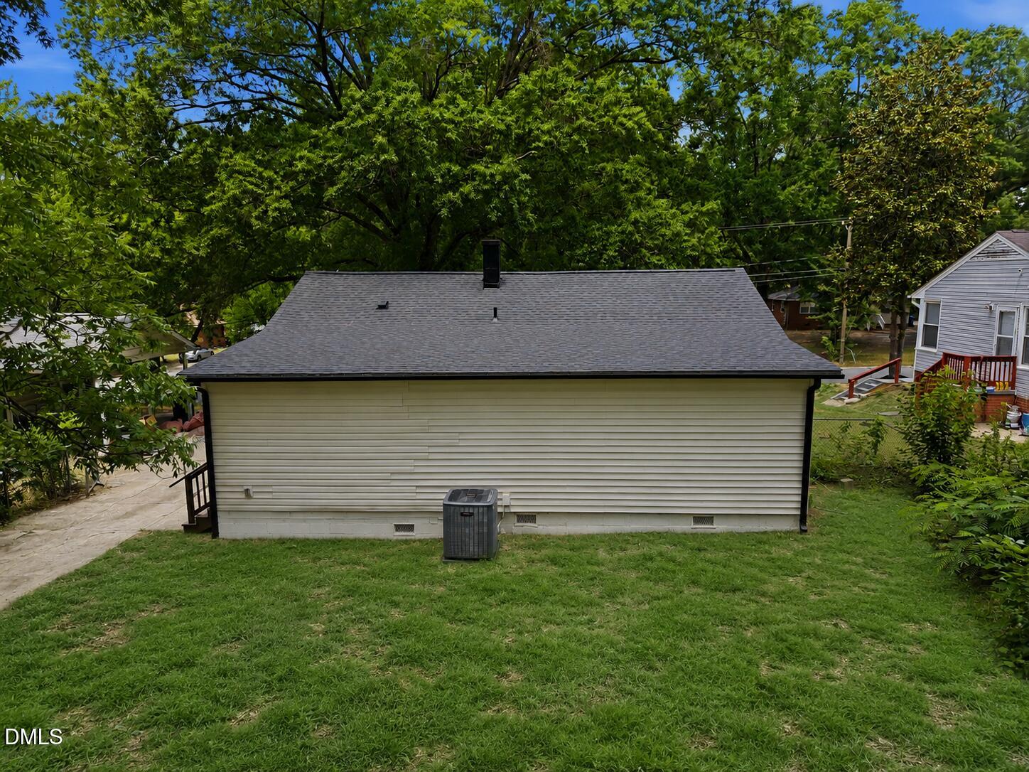 1118 Raynor Street Property Photo 28