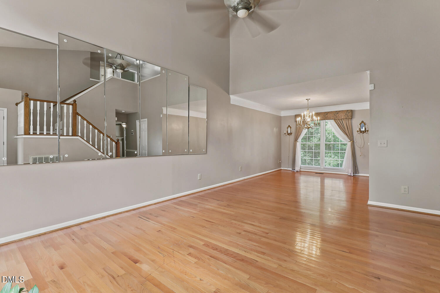 1203 Silvershire Way Property Photo 7