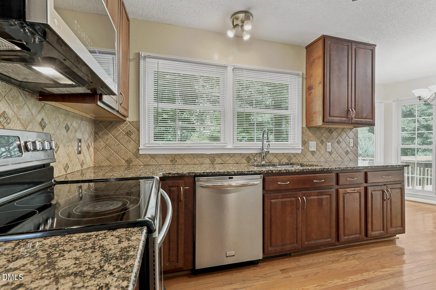 1203 Silvershire Way Property Photo 12