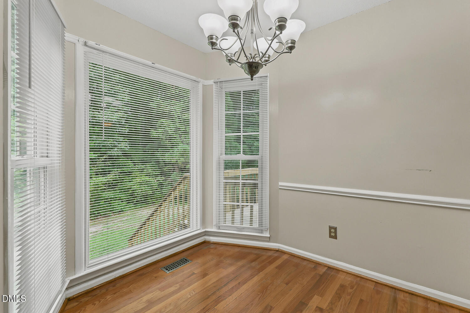 1203 Silvershire Way Property Photo 14