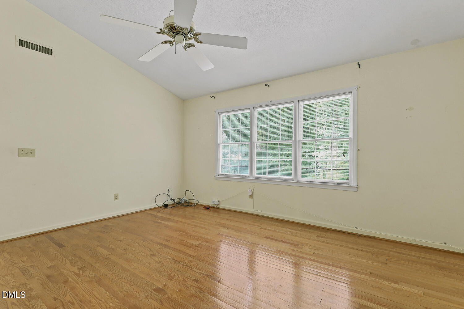 1203 Silvershire Way Property Photo 23