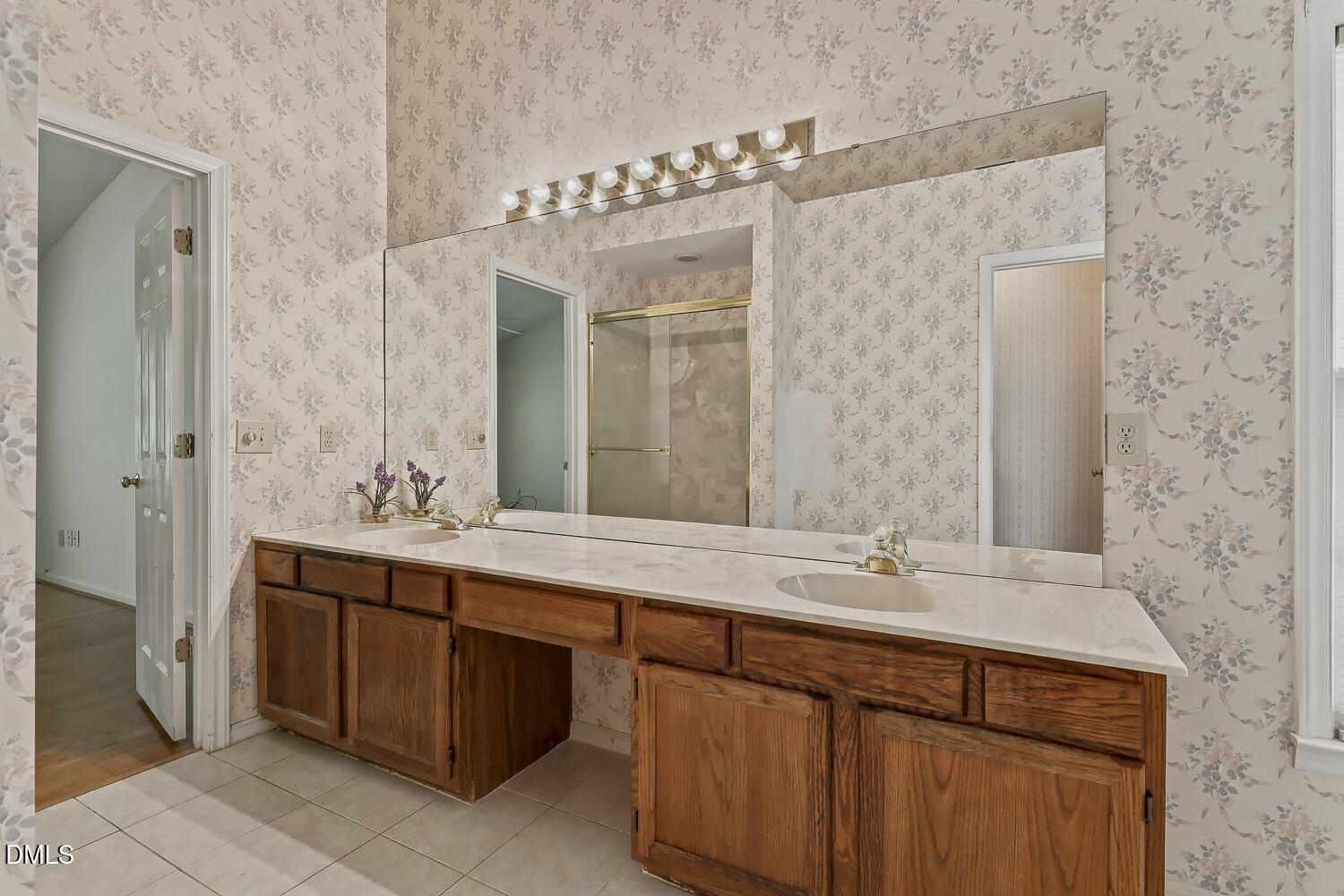 1203 Silvershire Way Property Photo 26