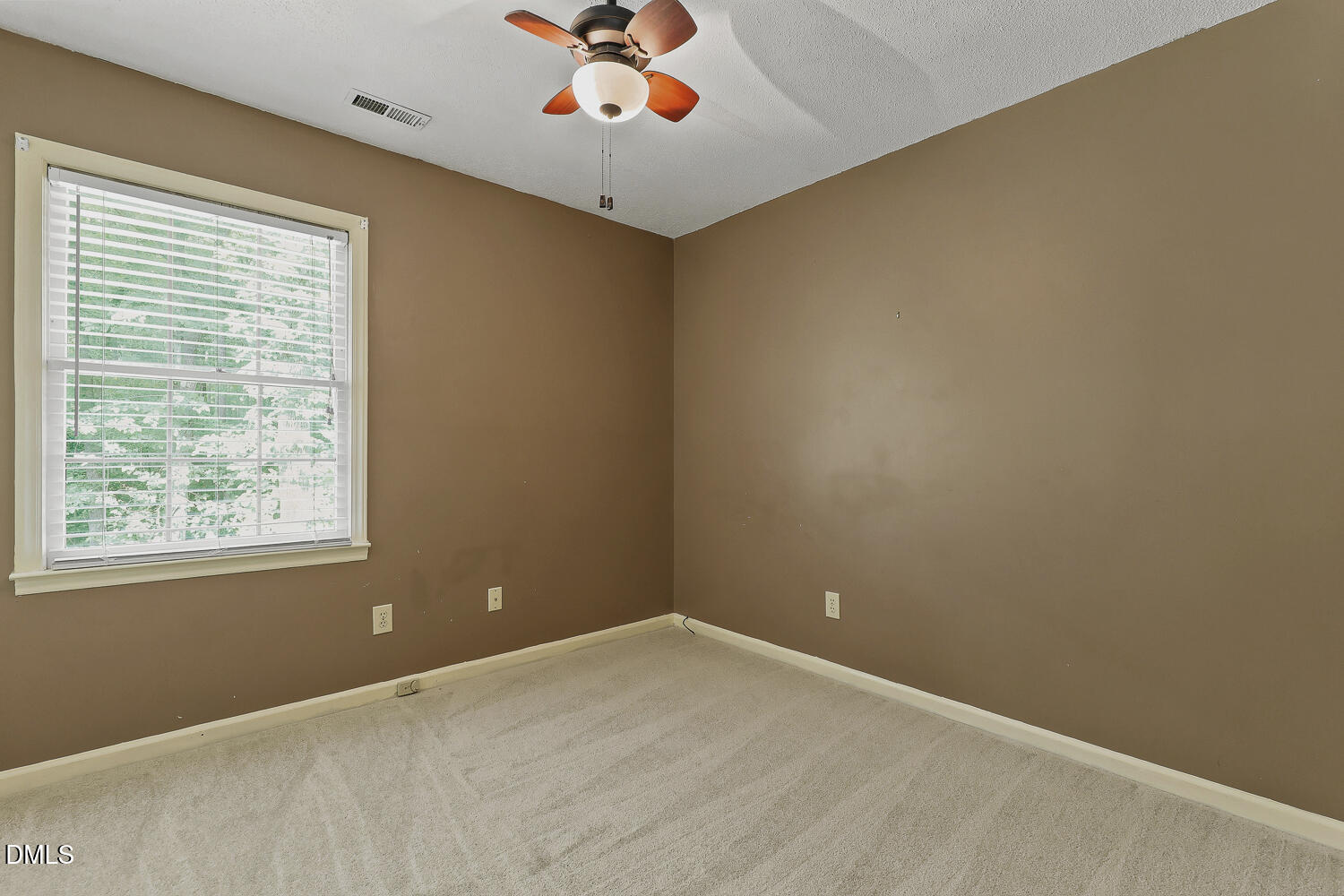 1203 Silvershire Way Property Photo 31