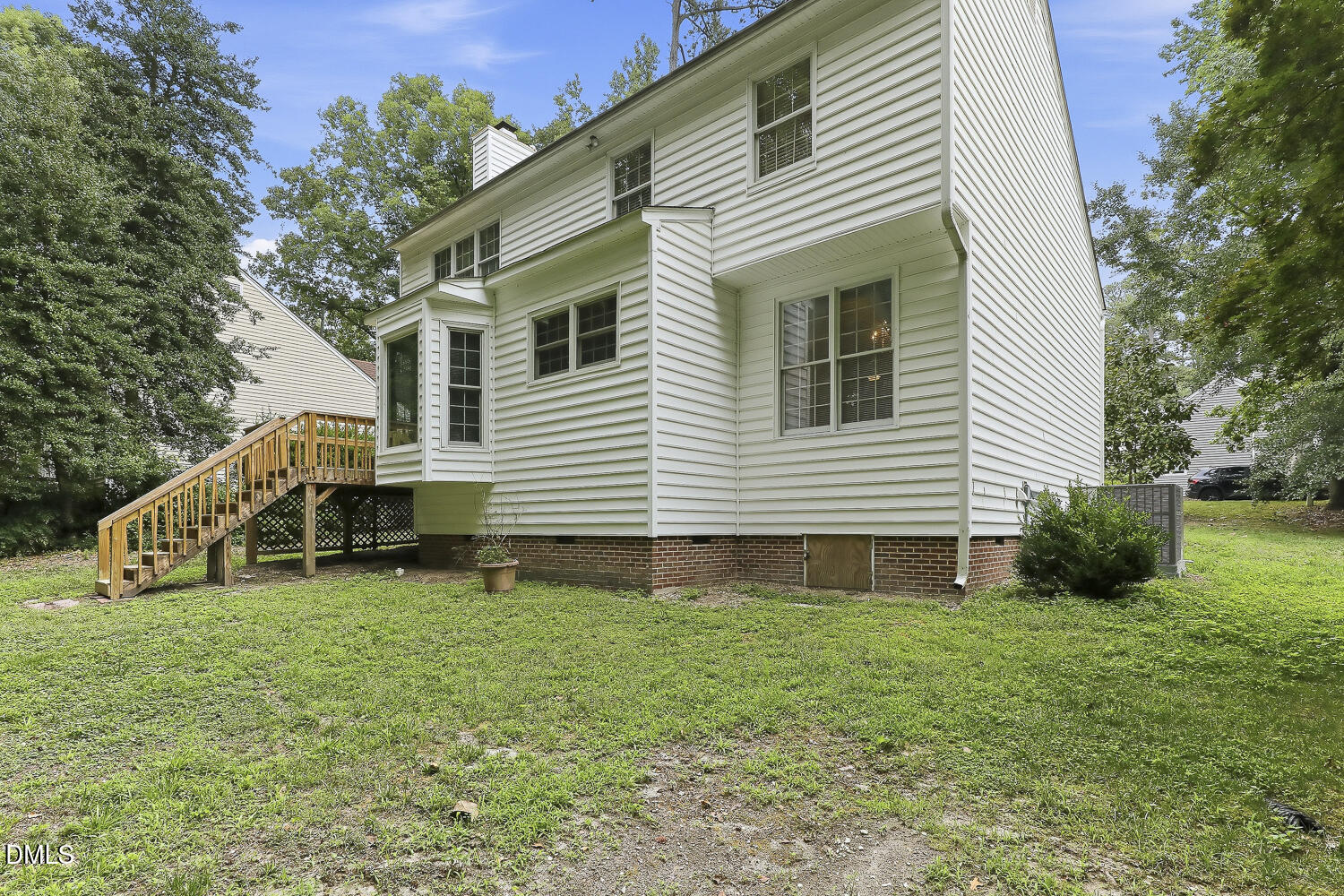1203 Silvershire Way Property Photo 38