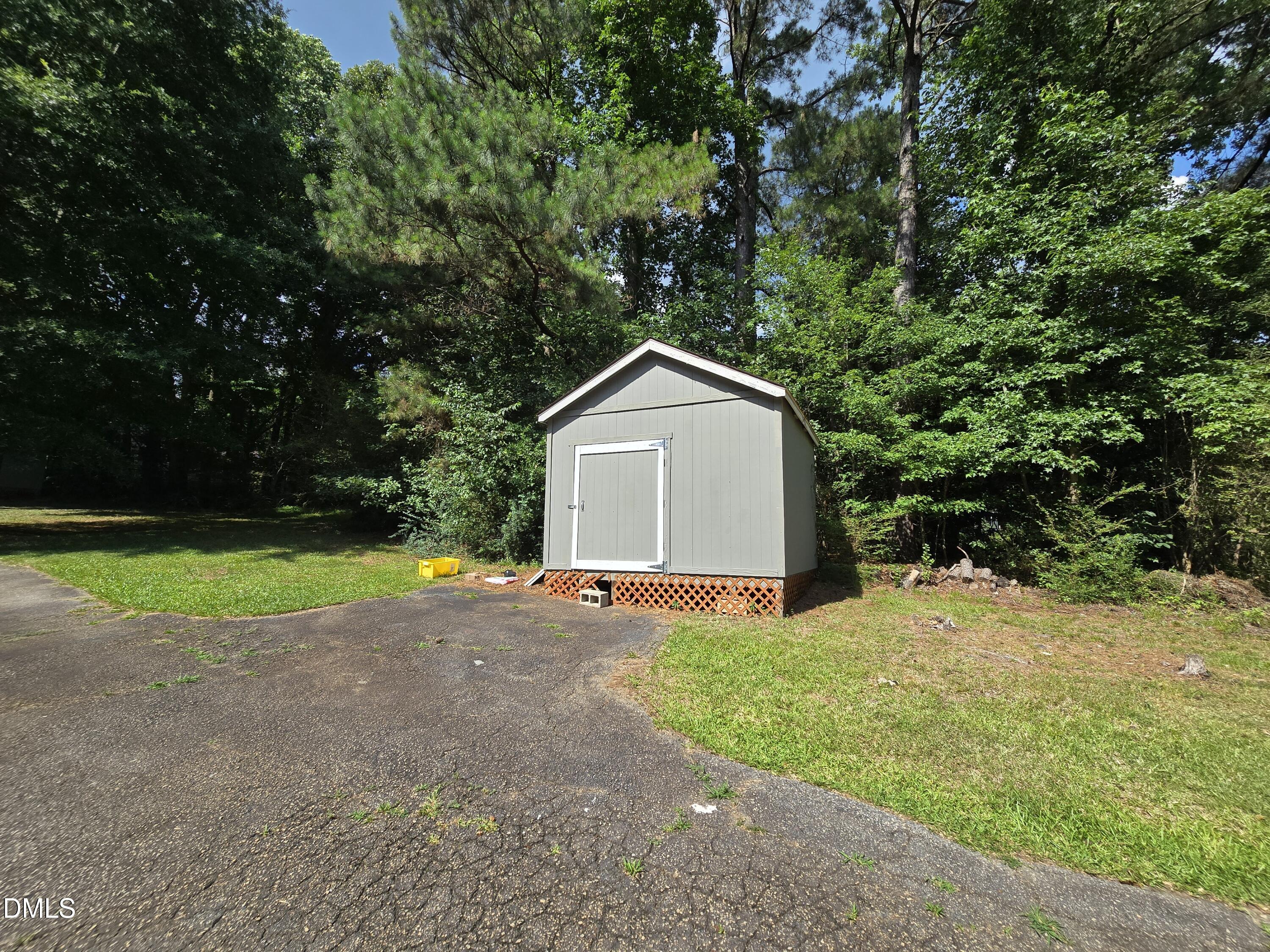 2808 Livery Way Property Photo 38