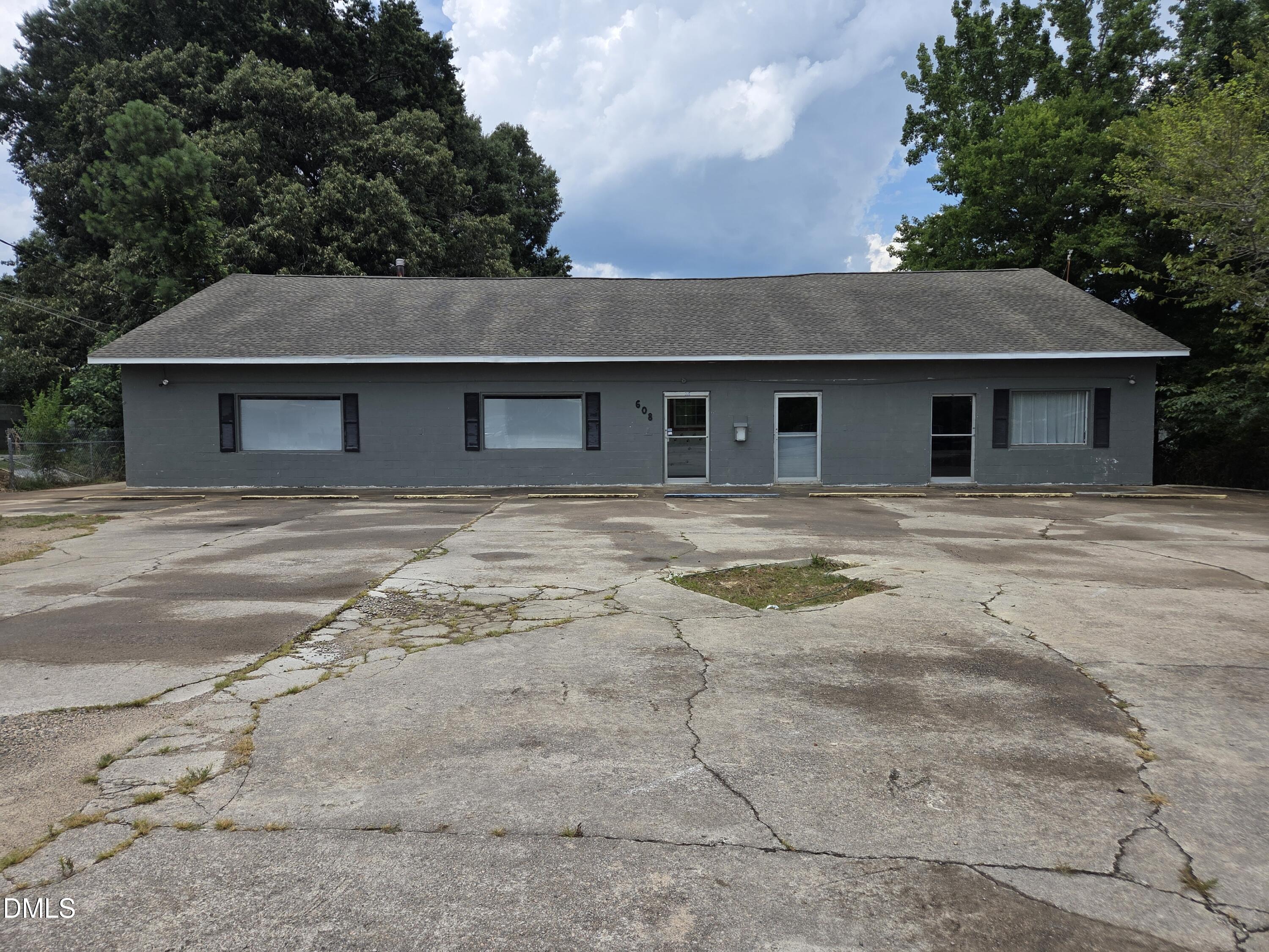 608 Roxboro Road Property Photo 1