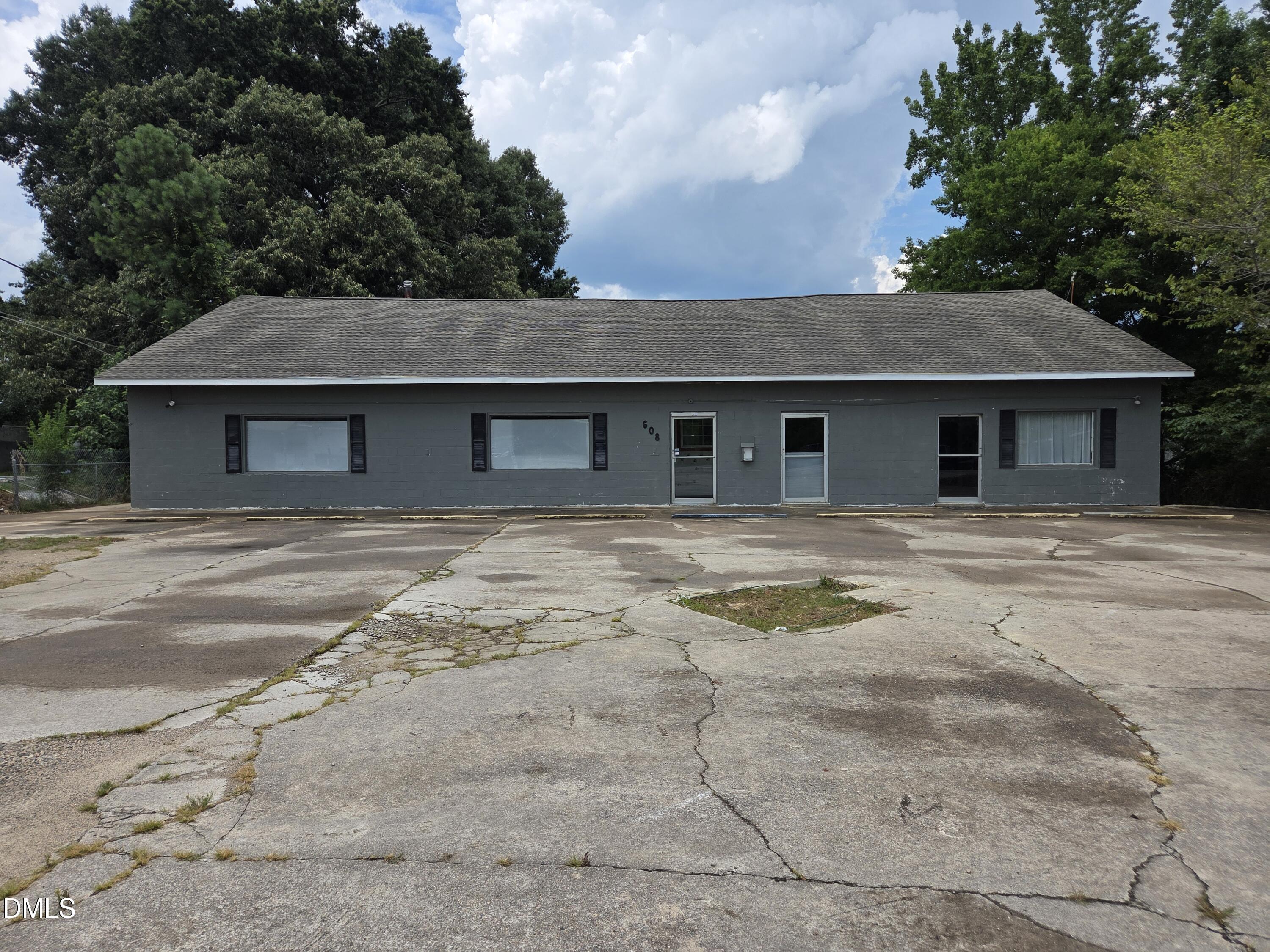 608 Roxboro Road Property Photo 2