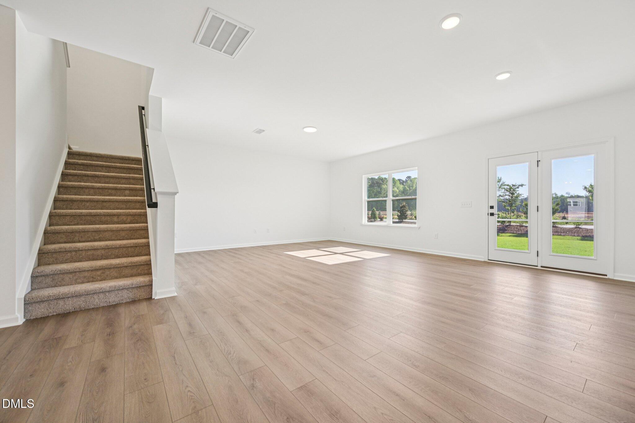 961 Fetching Place 365 Property Photo 3