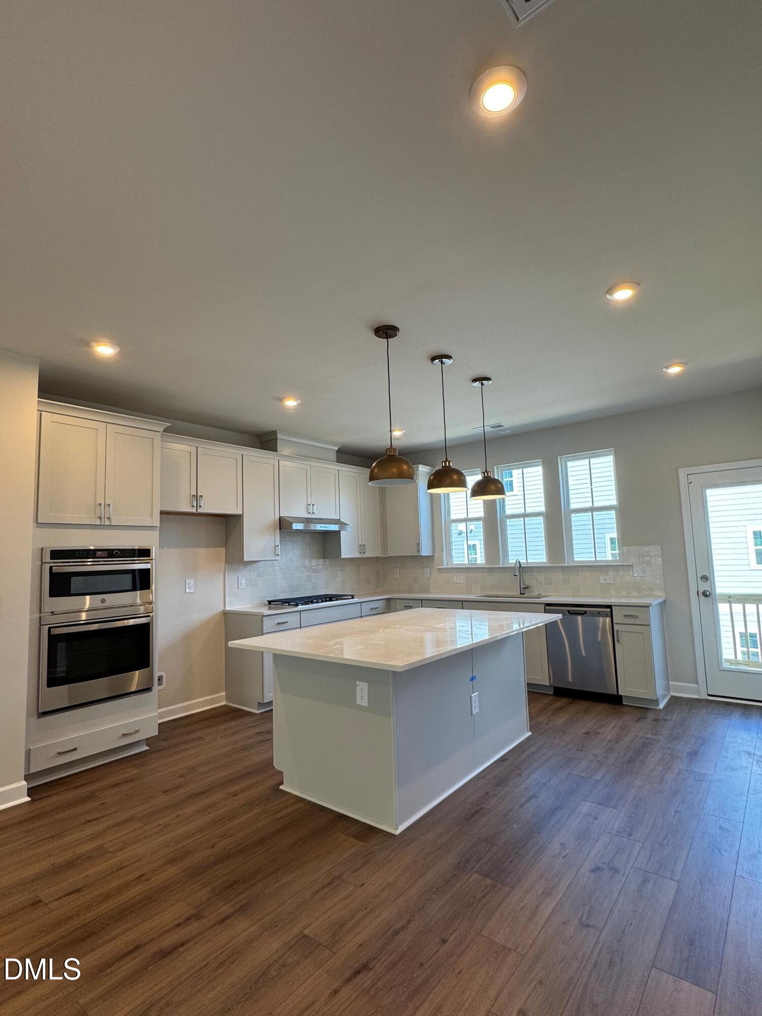 702 Hyperion Alley Property Photo 1